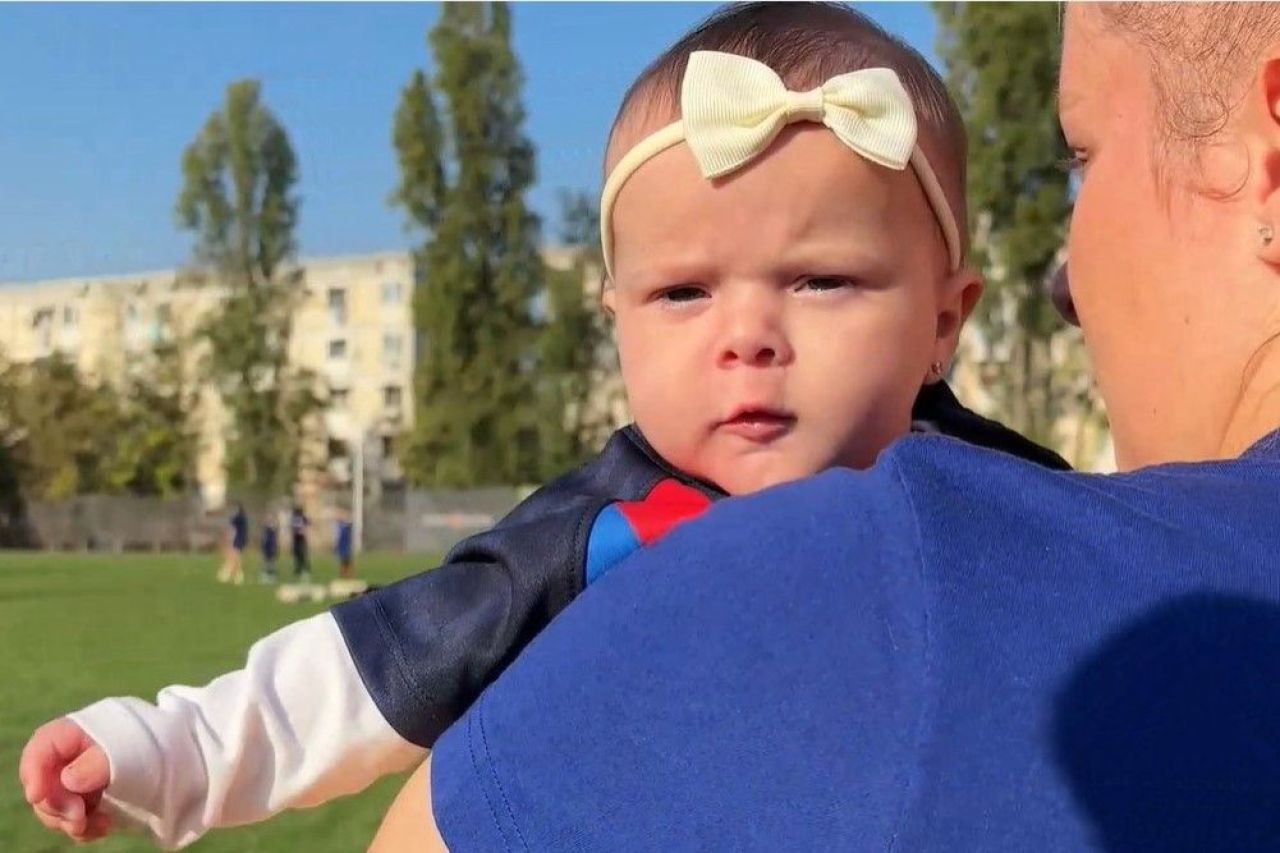 Ea este cea mai mică fotbalistă din România! Baby Iris are doar patru luni și e fiica unor sportivi_4