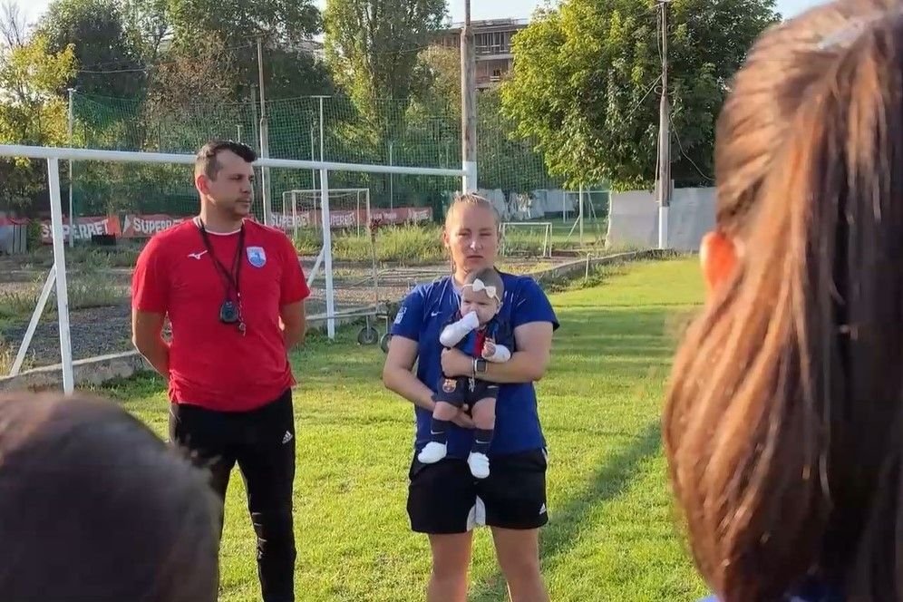 Ea este cea mai mică fotbalistă din România! Baby Iris are doar patru luni și e fiica unor sportivi_6