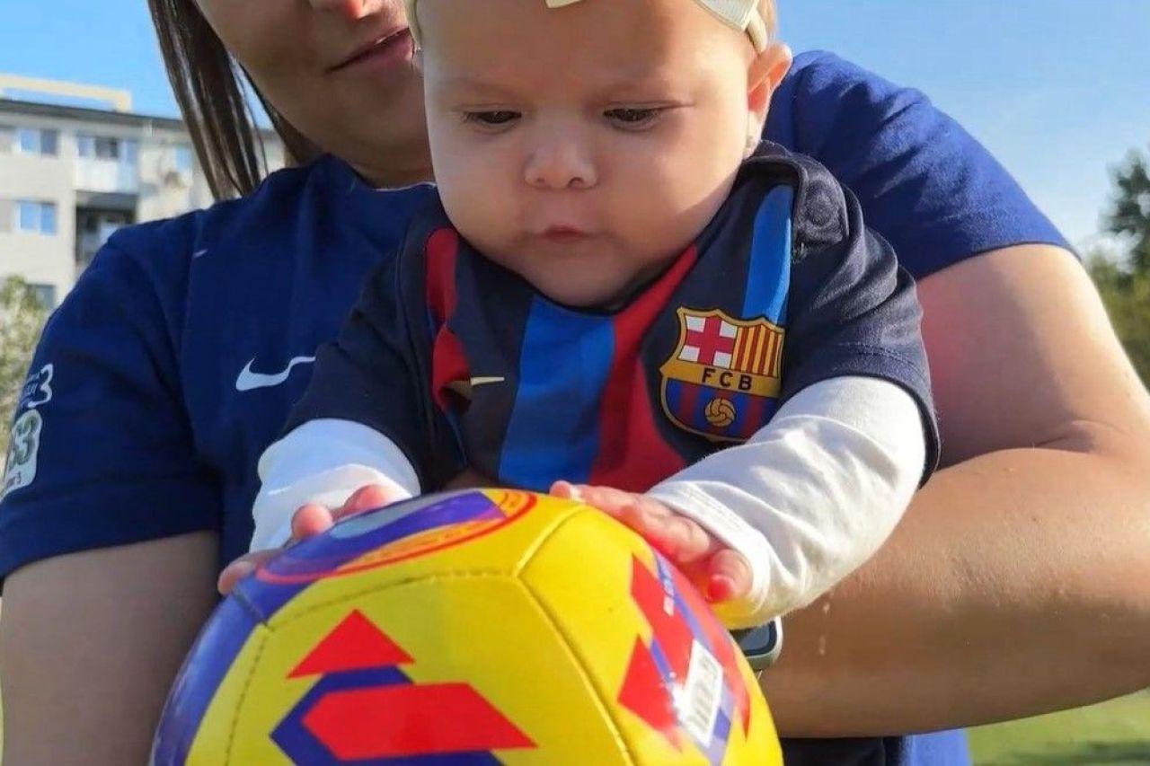 Ea este cea mai mică fotbalistă din România! Baby Iris are doar patru luni și e fiica unor sportivi_11