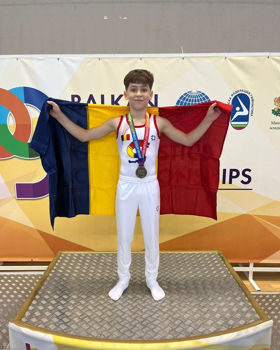 Alex Urzică, juniorul fără frică! Medalie de AUR și calificare în 5 finale pe aparate pentru fiul marelui campion Marius Urzică_2