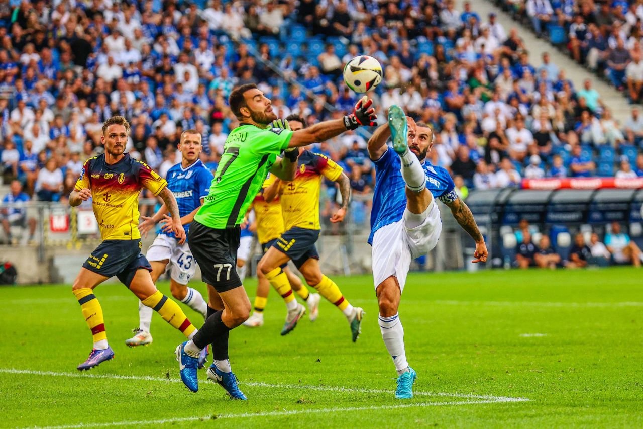 Pe el îl vrea Lucescu în poarta naționalei! Cel mai în formă portar român are un nou sezon excelent_2
