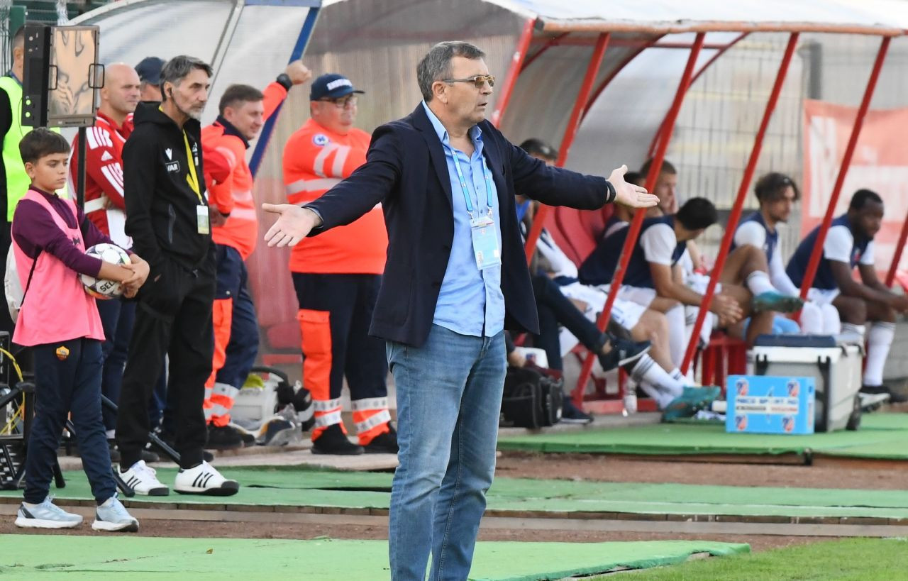 Eugen Neagoe anunță schimbări la Gloria Buzău: &rdquo;Vor veni doi jucători!&rdquo;