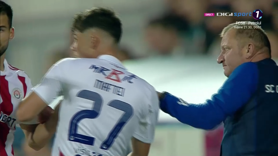 Scene rare la Oțelul - Dinamo: Dorinel Munteanu și-a tras jucătorul de guler și l-a certat_5