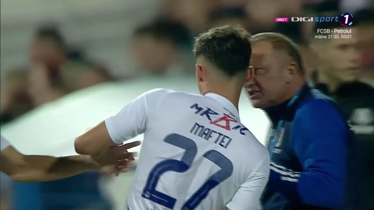 Scene rare la Oțelul - Dinamo: Dorinel Munteanu și-a tras jucătorul de guler și l-a certat_7