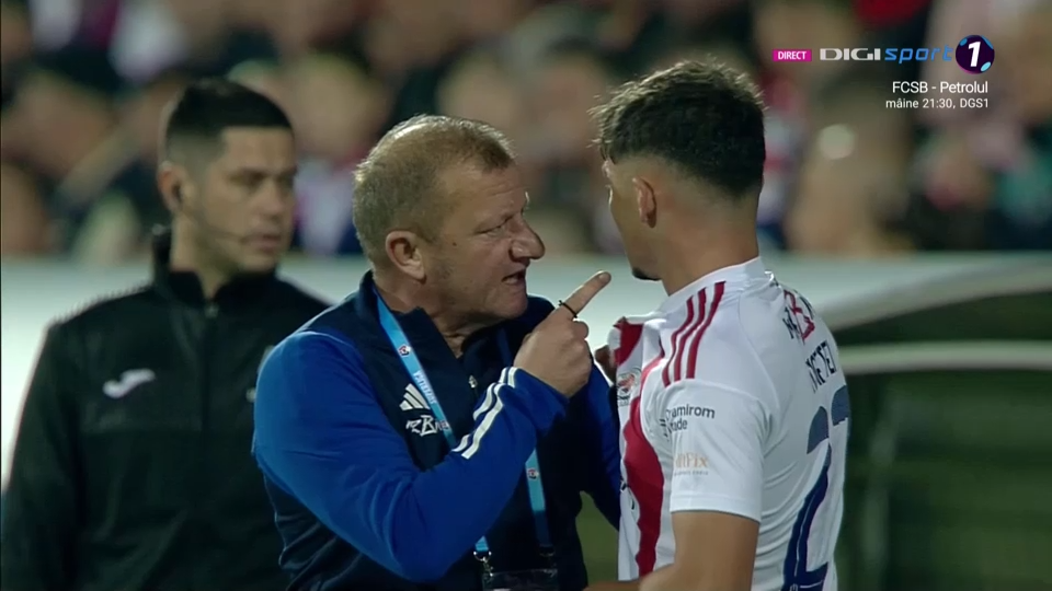 Scene rare la Oțelul - Dinamo: Dorinel Munteanu și-a tras jucătorul de guler și l-a certat_18