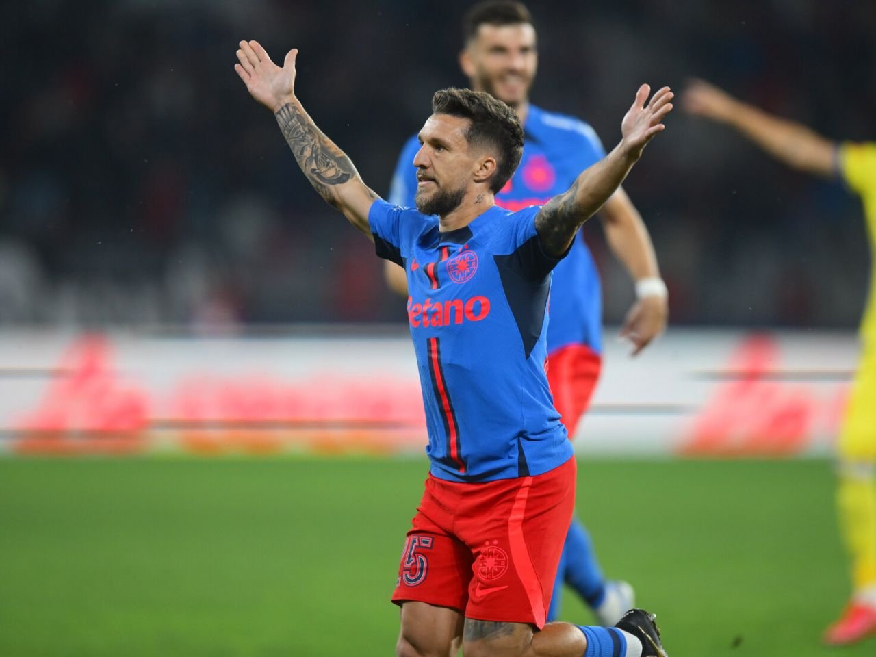 FCSB - Petrolul Ploiești 1-1. Roș-albaștrii pierd două puncte în prelungiri_6