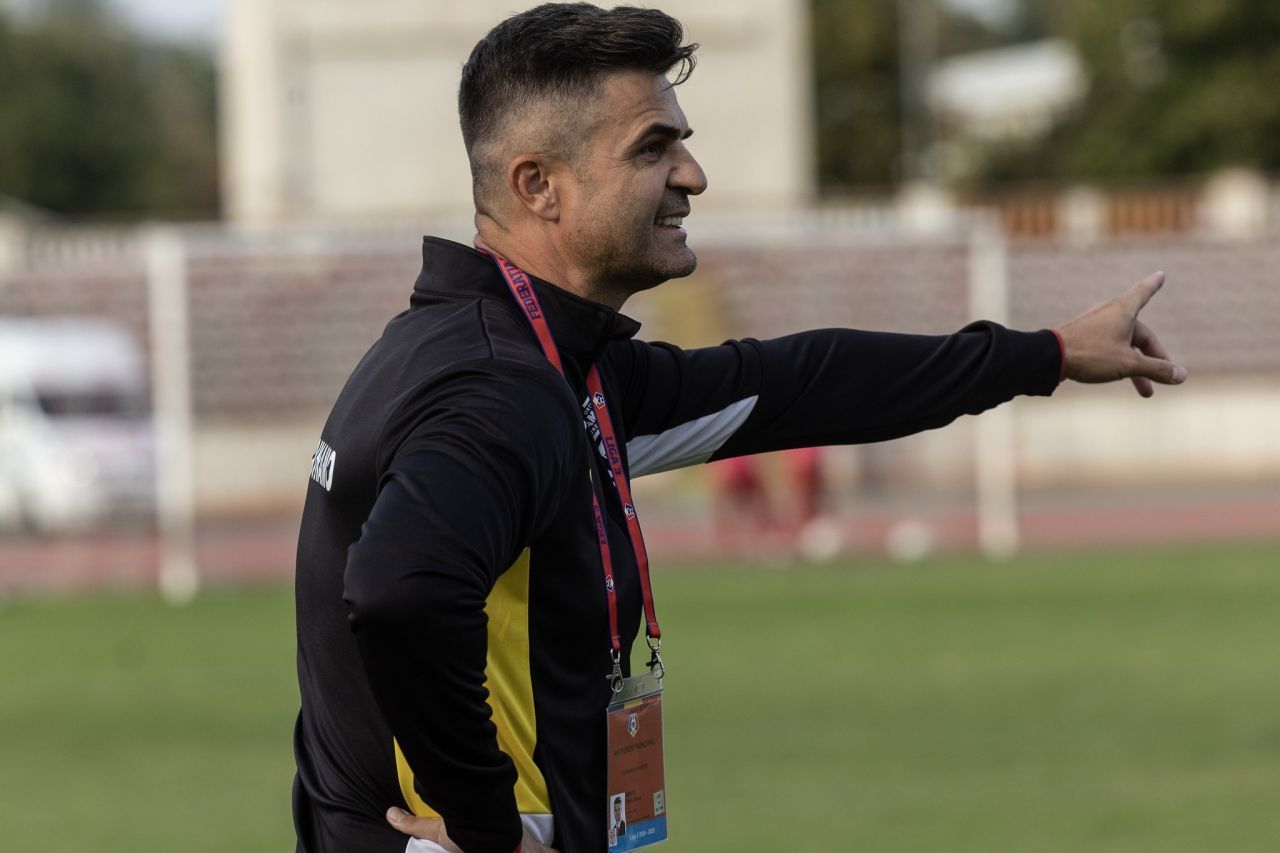 Încă se joacă fotbal în Ștefan cel Mare! Ce au făcut CS Dinamo-Florin Bratu și ACS FC Dinamo-Mihai Iosif în ultima etapă din Liga 3_2