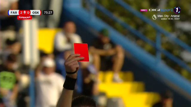 Debut de coșmar! Fotbalistul împrumutat de Rapid la Sepsi, eliminat după 17 minute_9