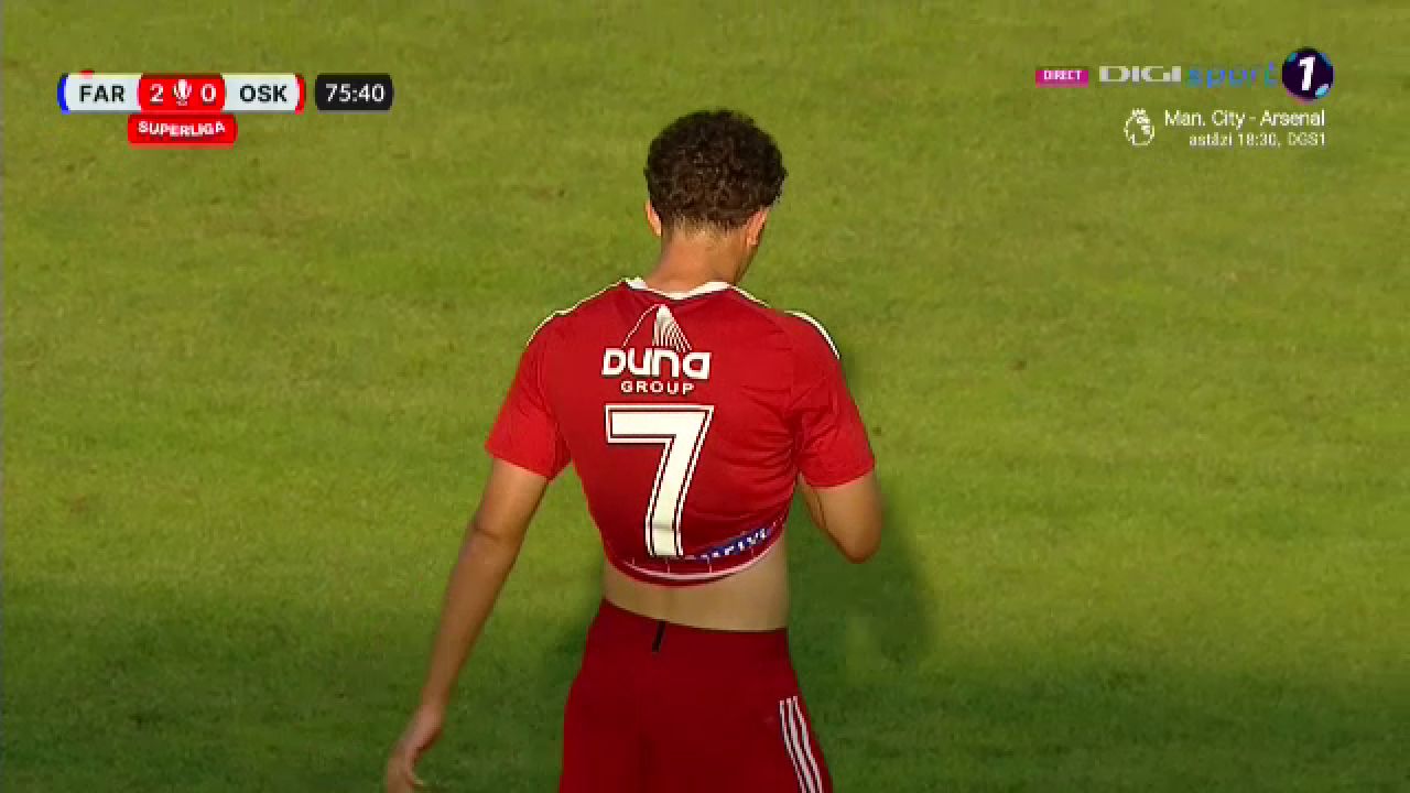 Debut de coșmar! Fotbalistul împrumutat de Rapid la Sepsi, eliminat după 17 minute_10