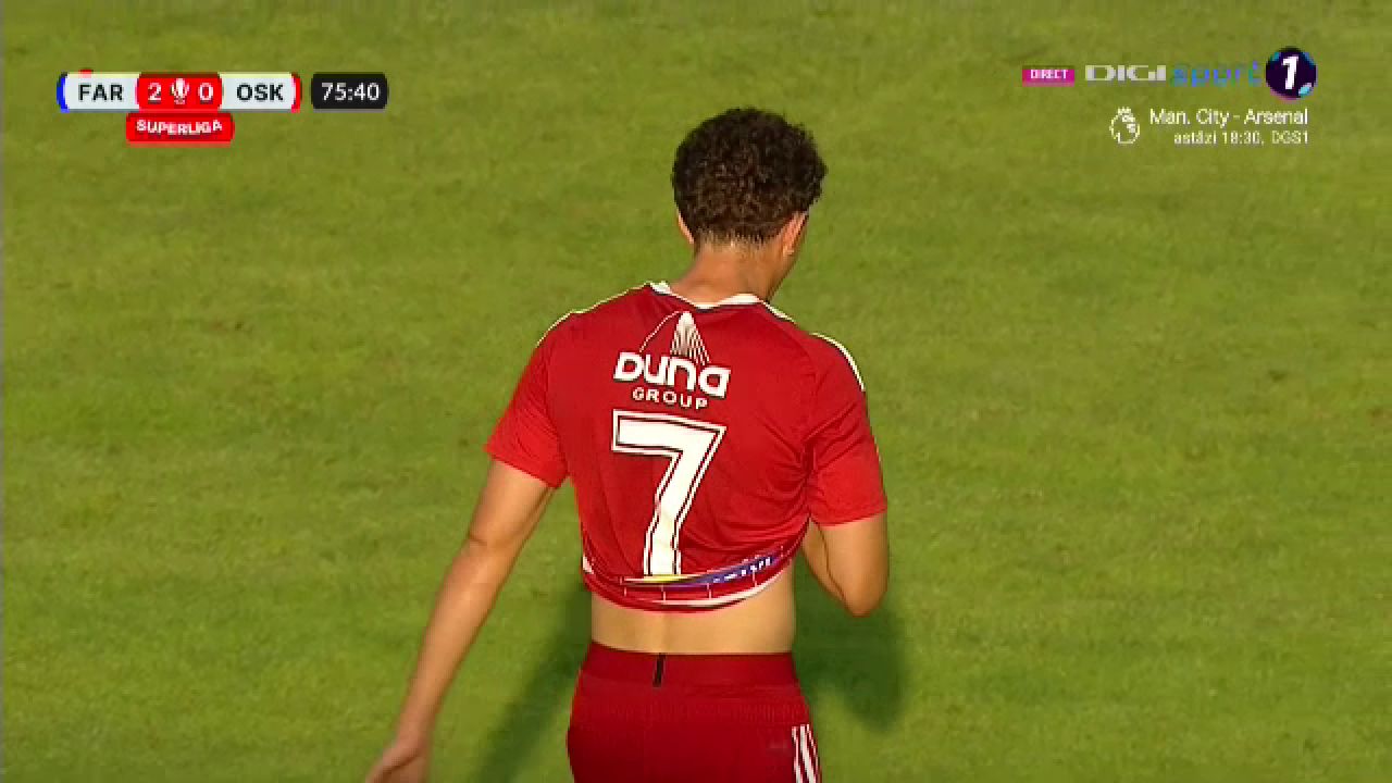 Debut de coșmar! Fotbalistul împrumutat de Rapid la Sepsi, eliminat după 17 minute_1