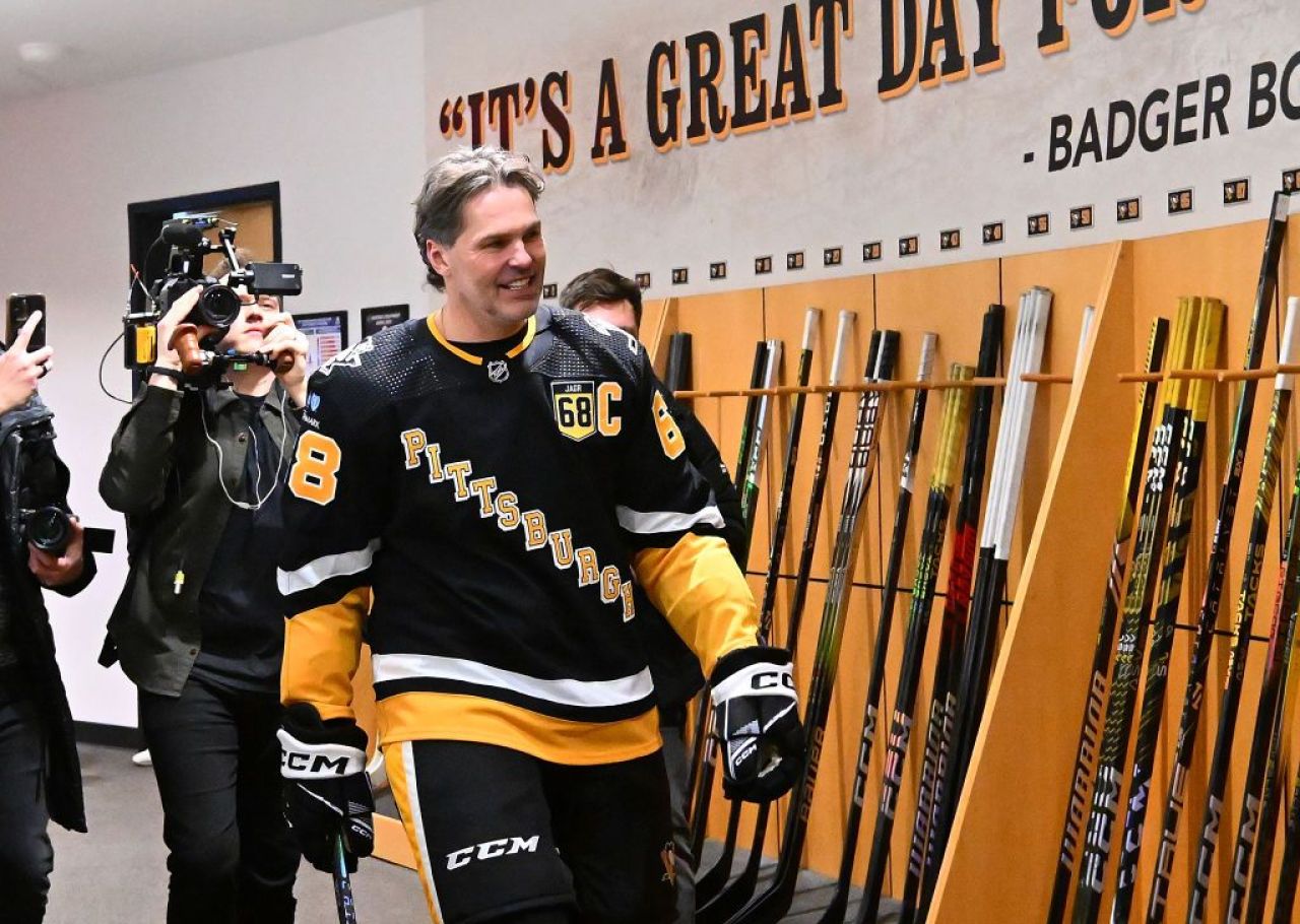 Unul dintre marii hocheiști din istoria NHL se va retrage din activitate, la vârsta de 52 de ani! _9