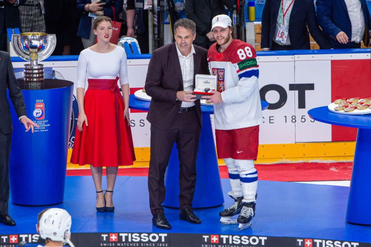 Unul dintre marii hocheiști din istoria NHL se va retrage din activitate, la vârsta de 52 de ani! _13