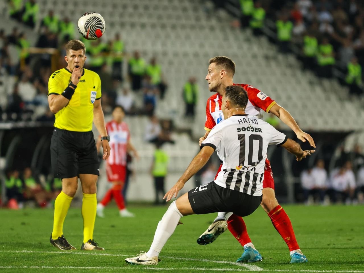 A fost DEZASTRU în Partizan Belgrad - Steaua Roșie Belgrad, ”Večiti Derbi” din Serbia! Perla lui Gică Hagi, maestru de ceremonii_12
