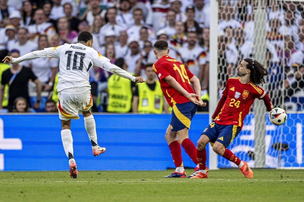 UEFA a recunoscut după două luni ce a văzut toată lumea: hențul lui Marc Cucurella de la EURO 2024!_6
