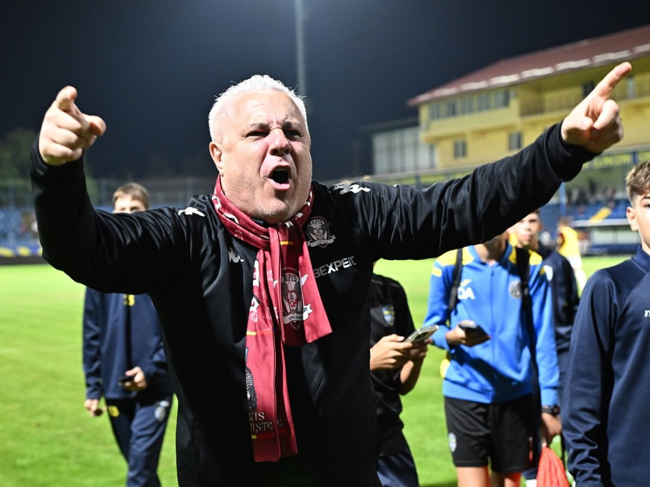 Show ca pe vremuri cu Marius Șumudică! Ce a făcut antrenorul Rapidului, după 2-1 cu Slobozia_6