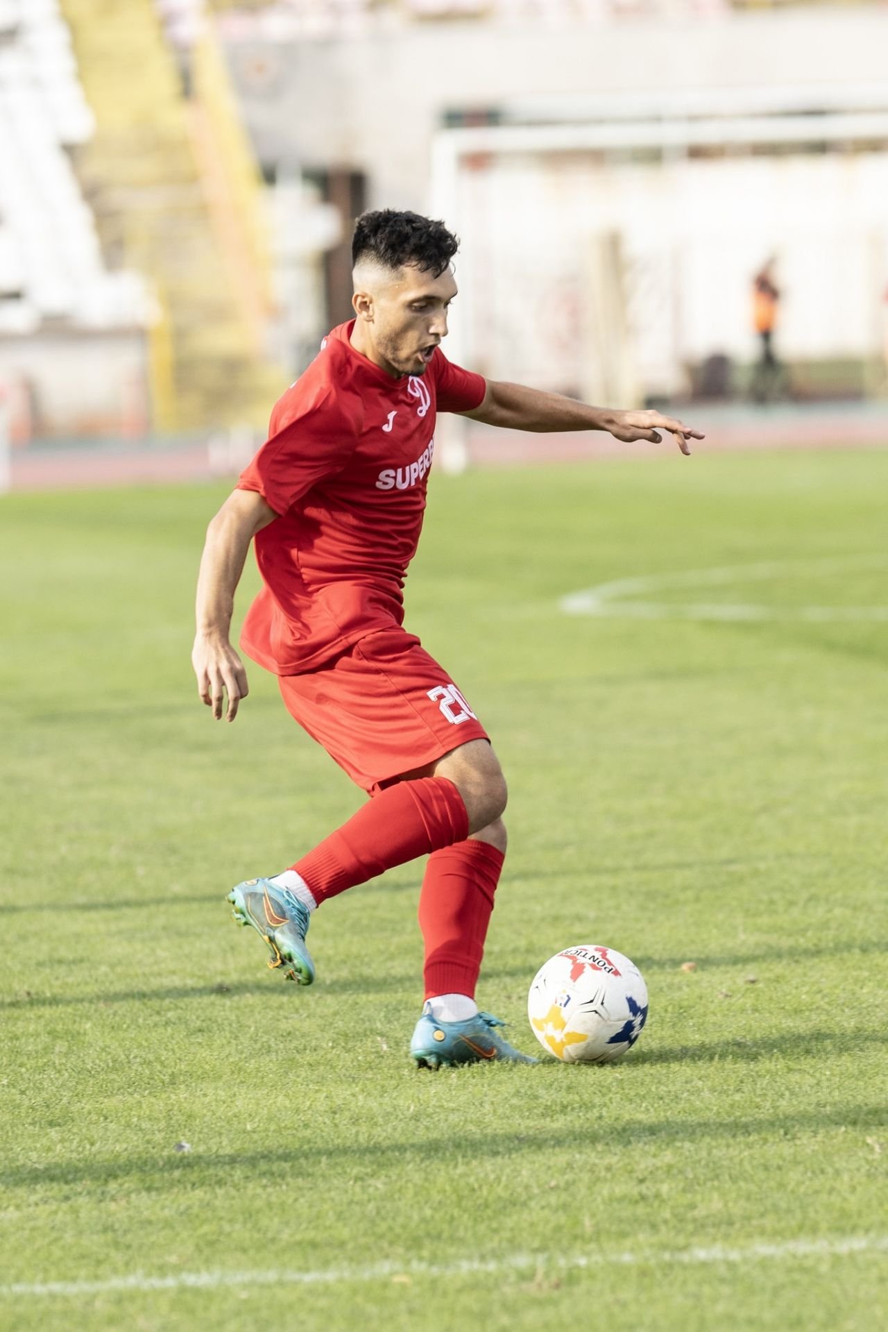 ”Mălăele al lui Dinamo”! Povestea celui mai tânăr debutant din istoria fotbalului românesc_5