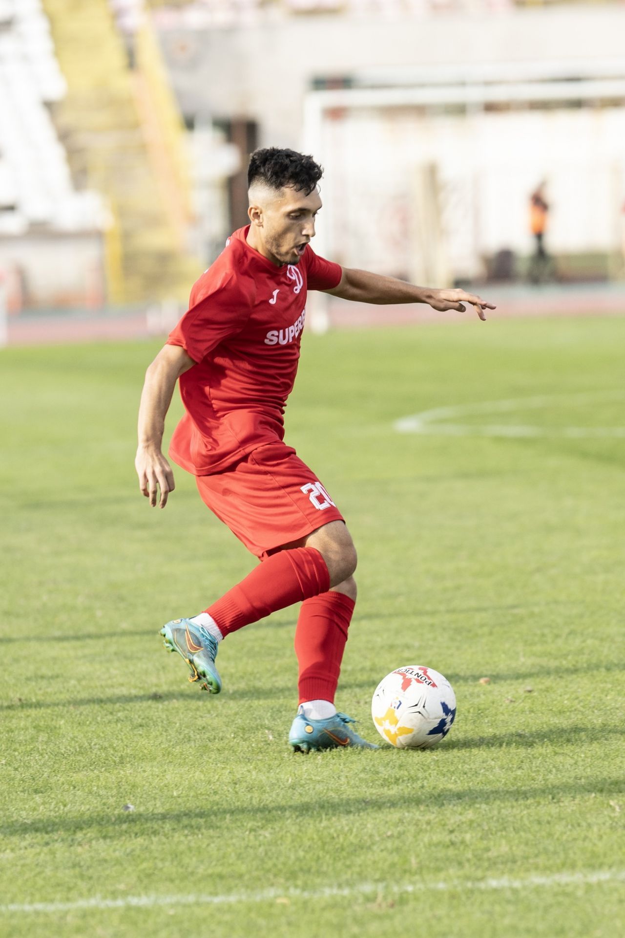”Mălăele al lui Dinamo”! Povestea celui mai tânăr debutant din istoria fotbalului românesc_5