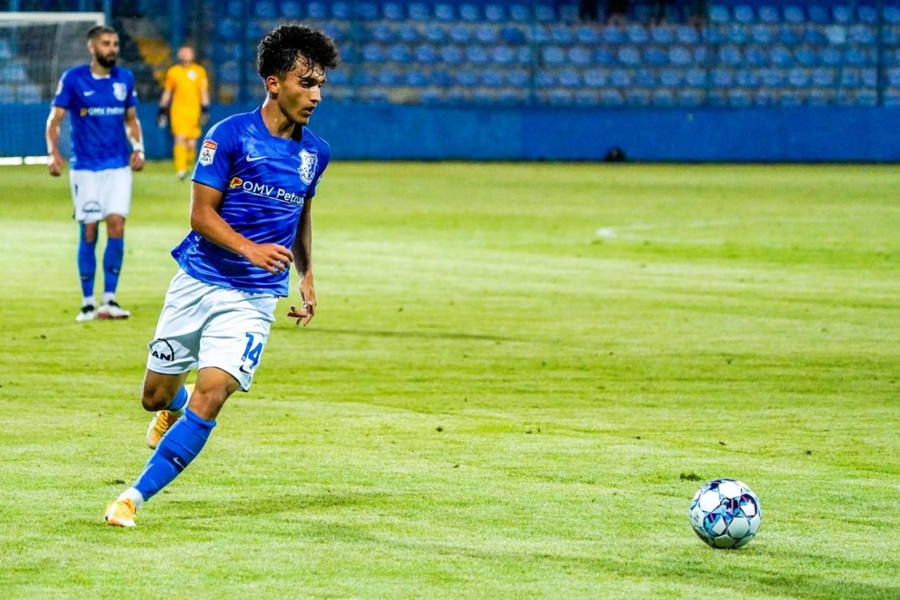 ”Mălăele al lui Dinamo”! Povestea celui mai tânăr debutant din istoria fotbalului românesc_7