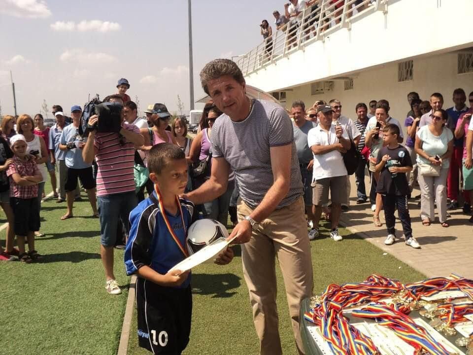 ”Mălăele al lui Dinamo”! Povestea celui mai tânăr debutant din istoria fotbalului românesc_11