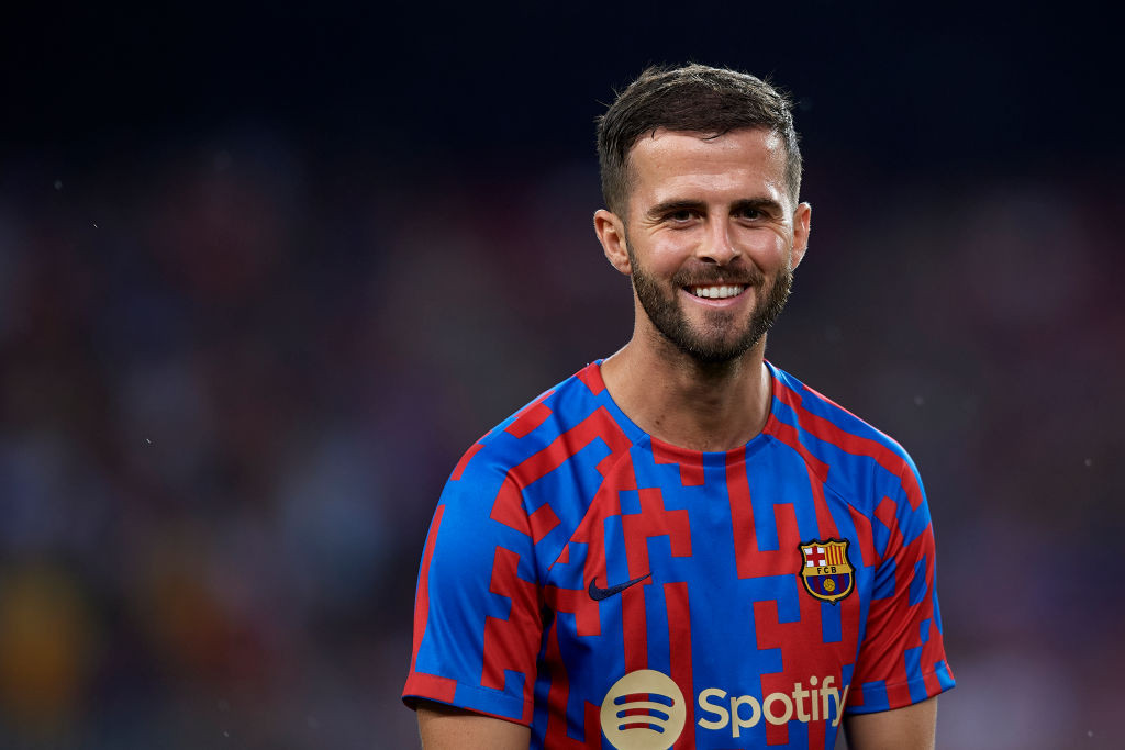 Transfer neașteptat pentru Miralem Pjanic! Va juca la o echipă interzisă &icirc;n cupele europene