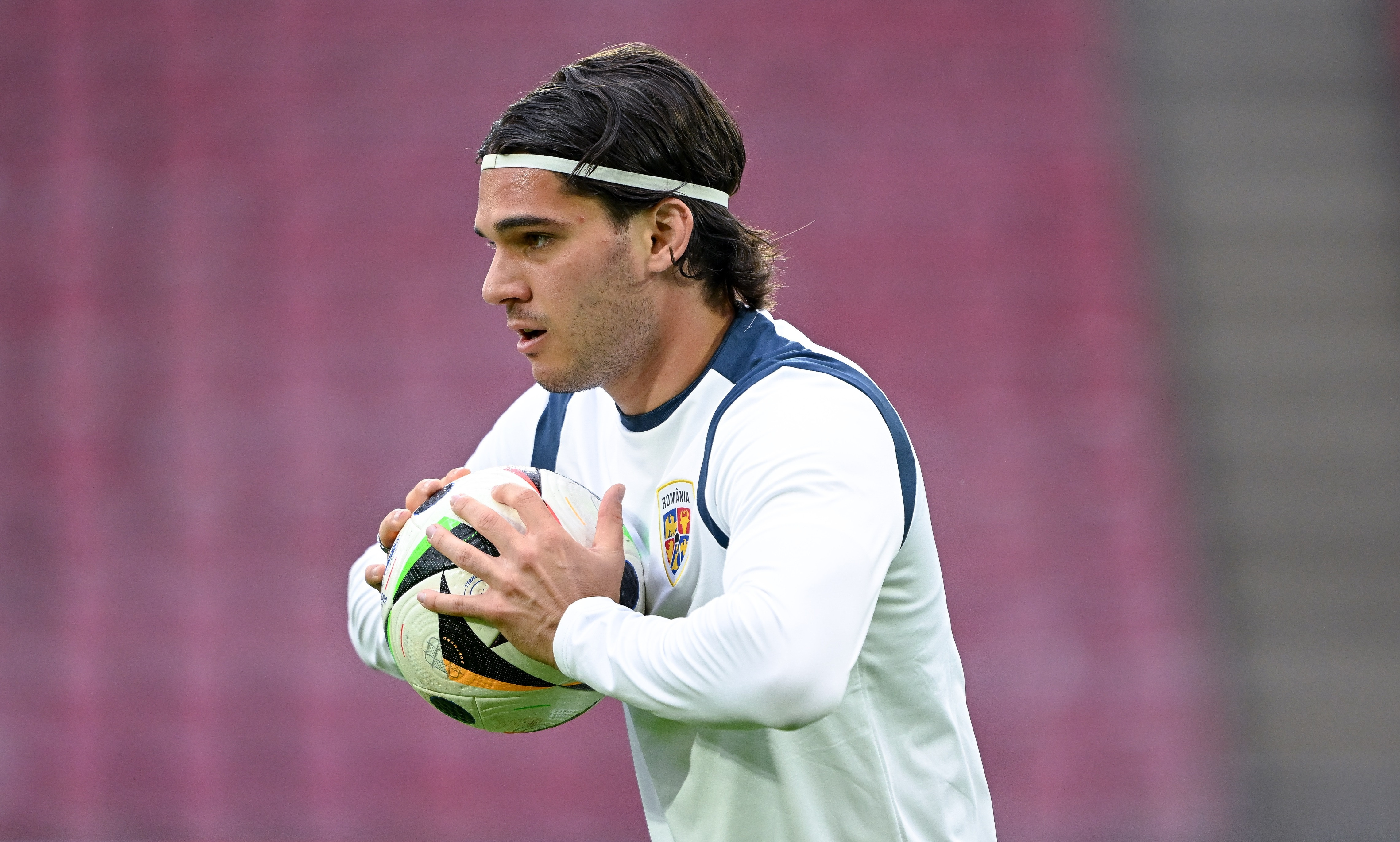 Presa din Scoția, de partea lui Ianis Hagi: Băiatul are o atitudine exemplară, așa arată un profesionist, dar Rangers l-a tratat groaznic