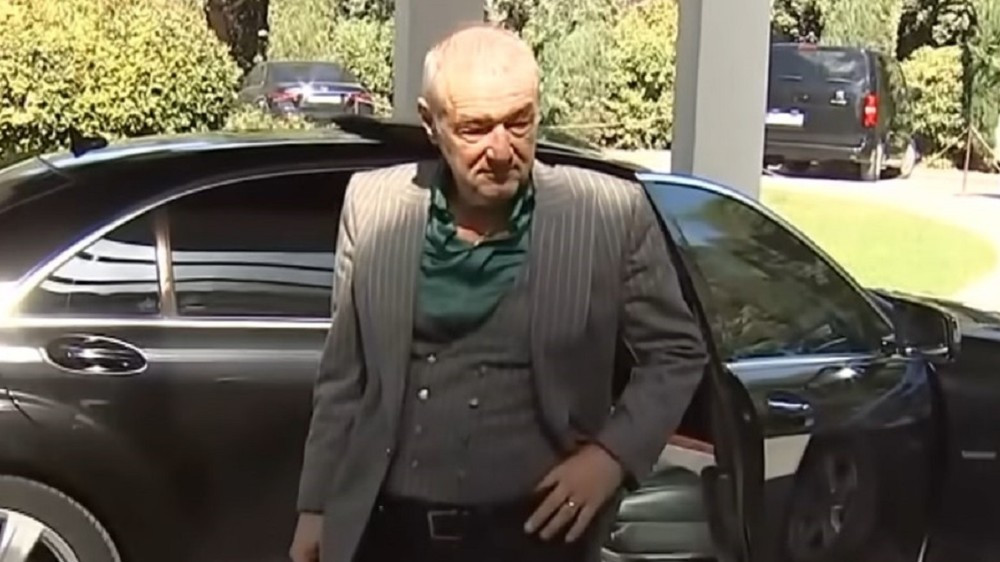 Nu ne batem joc de Rom&acirc;nia! Gigi Becali a dezvăluit de ce &icirc;i spune iar Steaua campioanei FCSB. Ciolacu, luat &icirc;n vizor