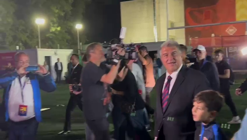 Cele mai tari imagini de la inaugurarea Barca Academy Rom&acirc;nia! Cum și-a făcut Joan Laporta intrarea pe Arcul de Triumf