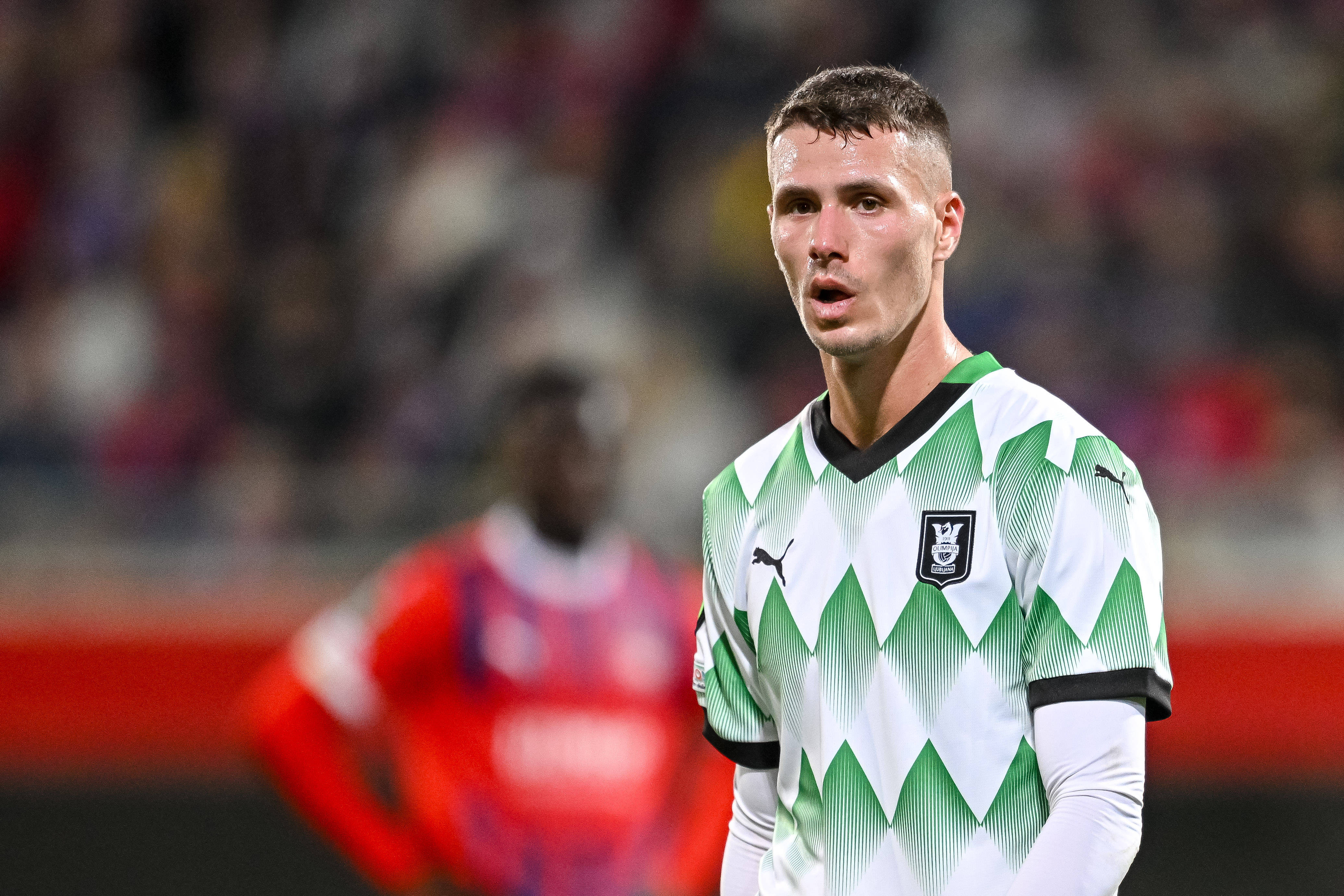 &Icirc;și schimbă cetățenia și așteaptă convocarea lui Mircea Lucescu: Merită, foarte bun jucător!