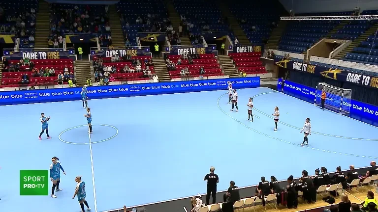 CSM București - Rapid | Începutul meciului de la Sala Polivalentă (16.10.2024)