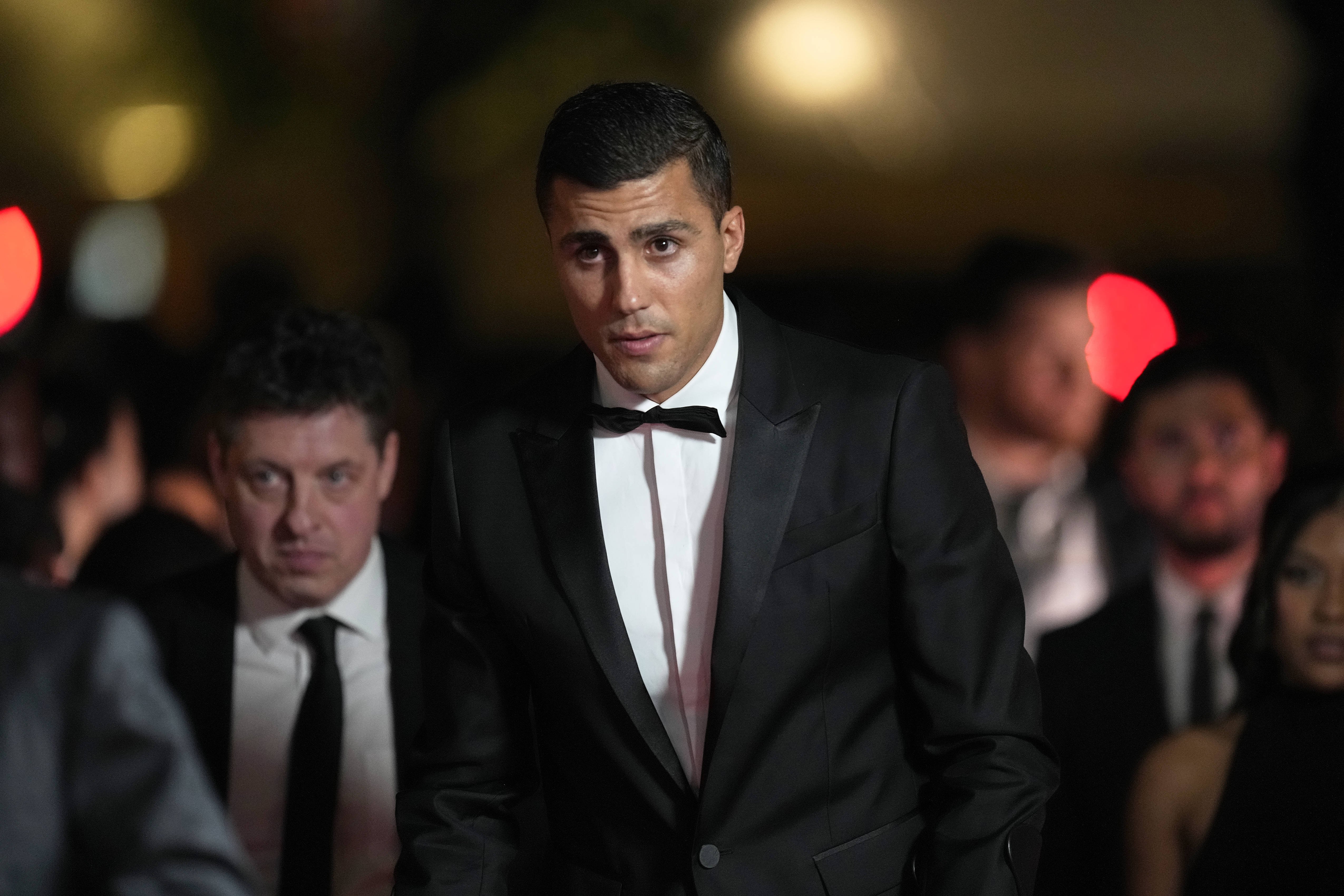 Extaz &icirc;n presa din Spania după ce Rodri l-a &icirc;nvins pe Vinicius și a c&acirc;știgat Balonul de Aur. Ce scrie Marca