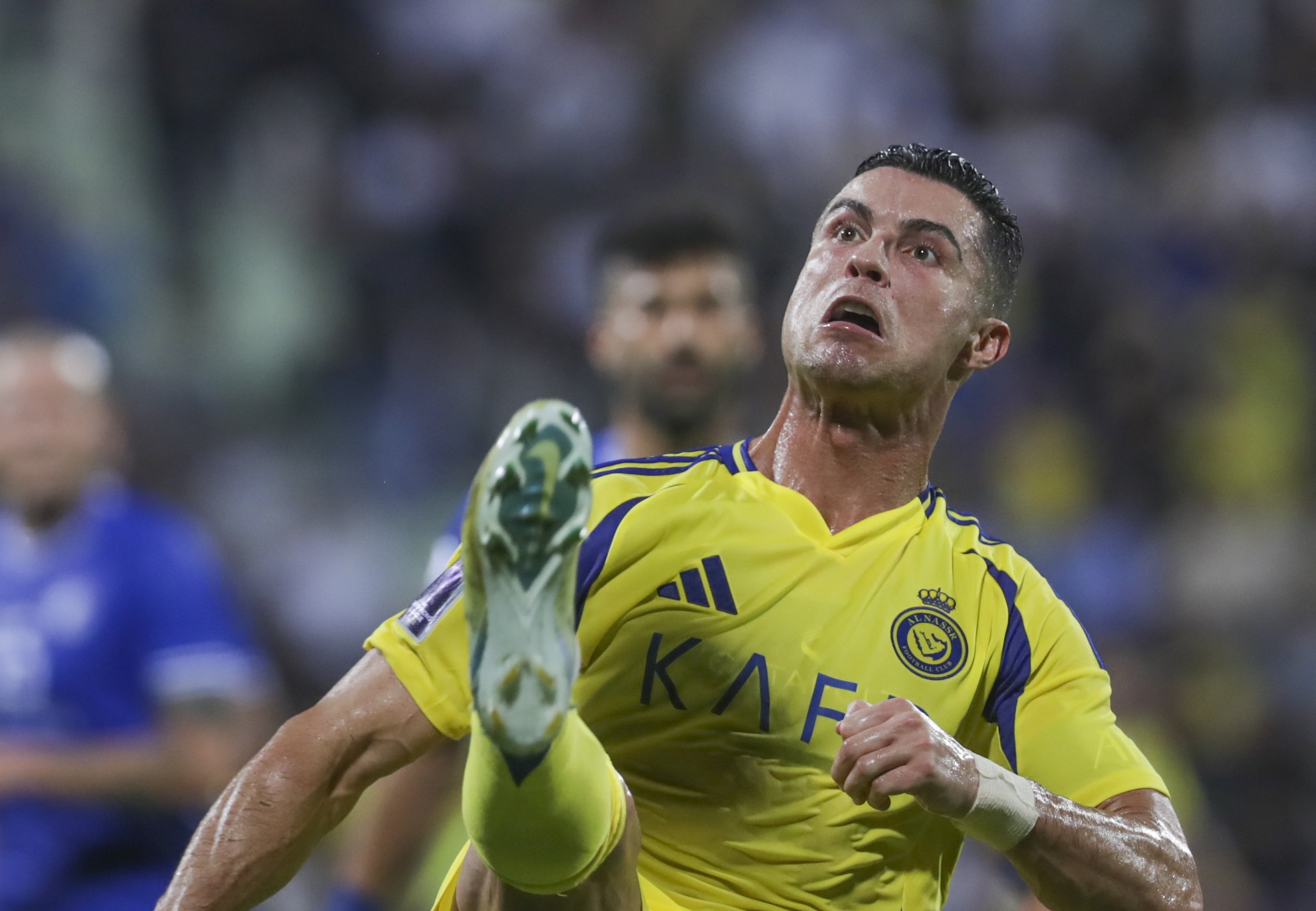 Seară neagră pentru Cristiano Ronaldo! A ratat penalty, i-a spart telefonul unui fan, iar Al Nassr a fost eliminată din Cupă