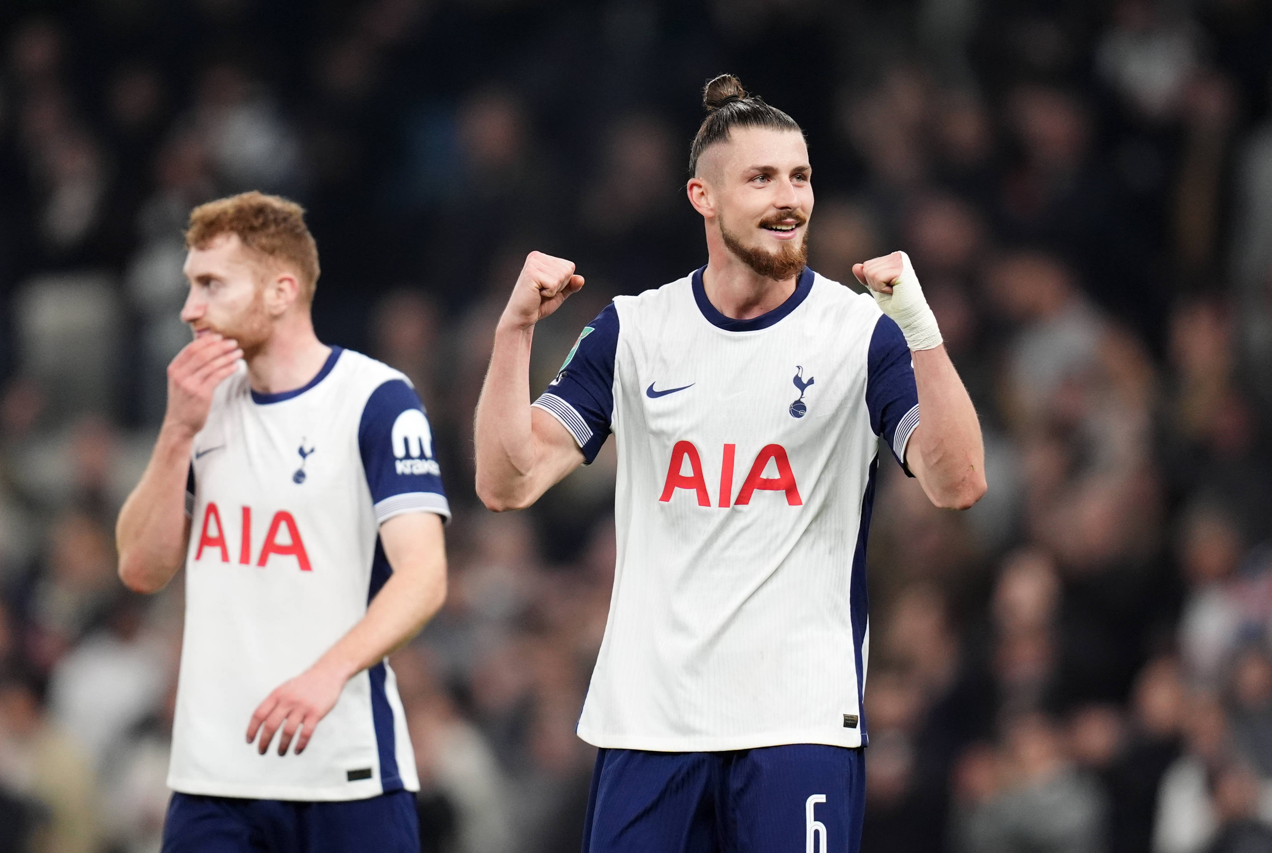 Postecoglou a descris &icirc;ntr-un cuv&acirc;nt prestația lui Radu Drăgușin din Manchester City - Tottenham 0-4