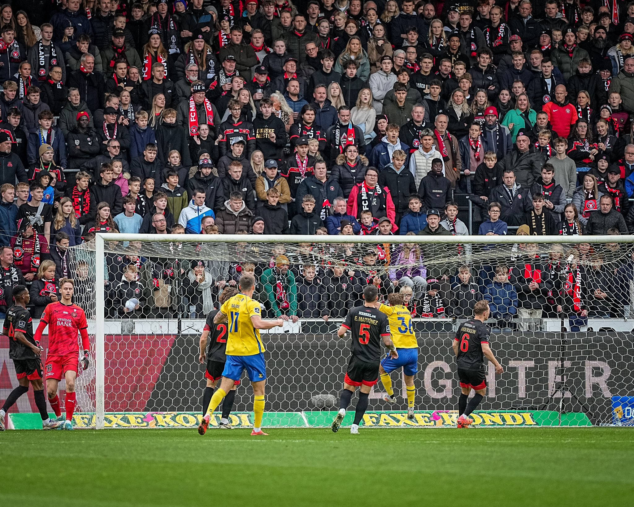 Midtjylland, de nerecunoscut &icirc;naintea meciului cu FCSB! Fanii n-au mai suportat umilința istorică