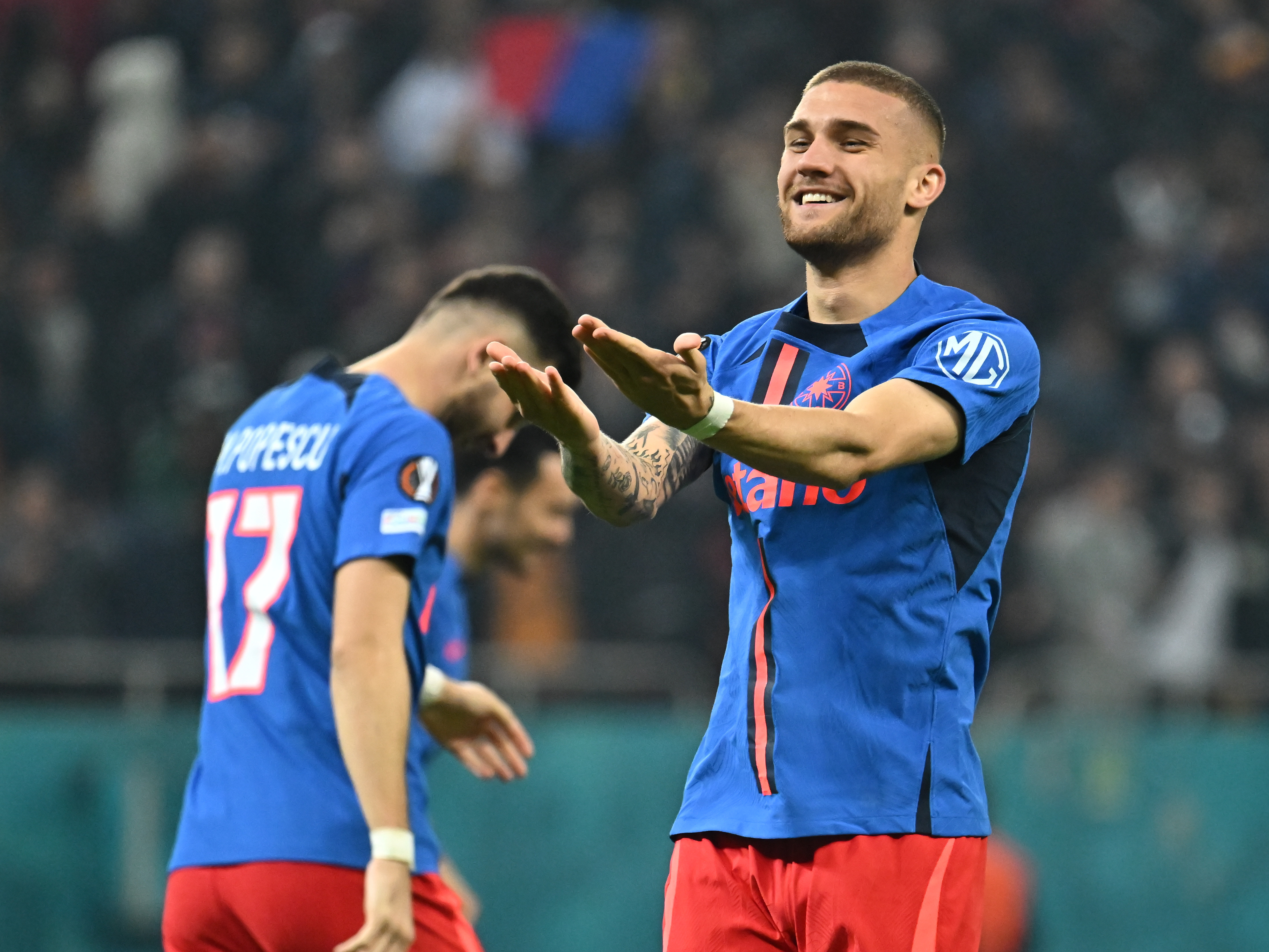 B&icirc;rligea, interviu bizar: &icirc;ntrebat despre Duckadam, a răspuns cu z&acirc;mbetul pe buze! Reacția reporterului