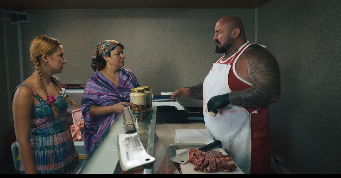 Sandu Lungu: Sunt teroristul satului, de meserie măcelar!