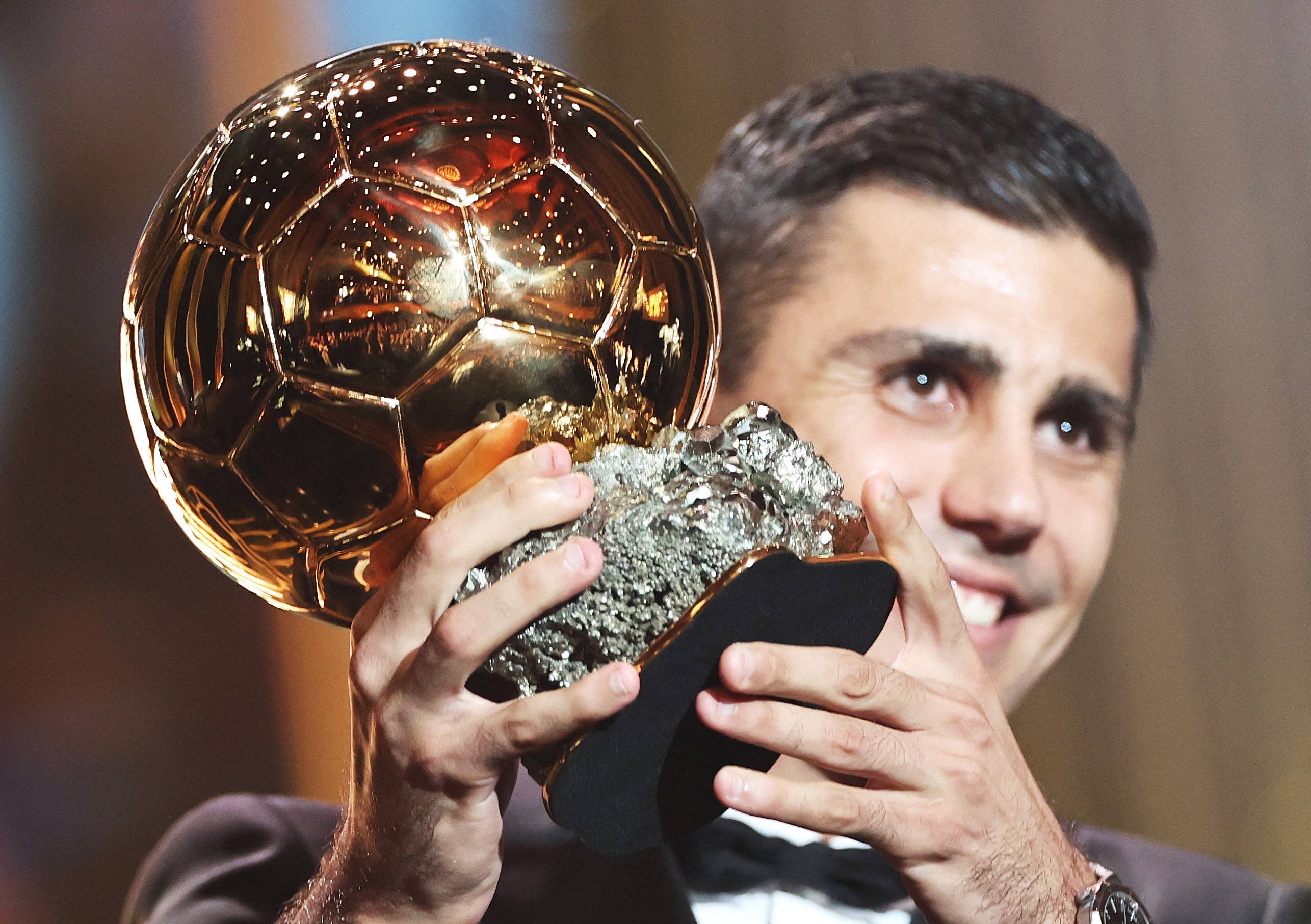 Cele mai bizare voturi la Balonul de Aur: Vinicius, inexistent &icirc;n 3 țări, Rodri n-a fost primul &icirc;n Spania + surpriză &icirc;n Nigeria
