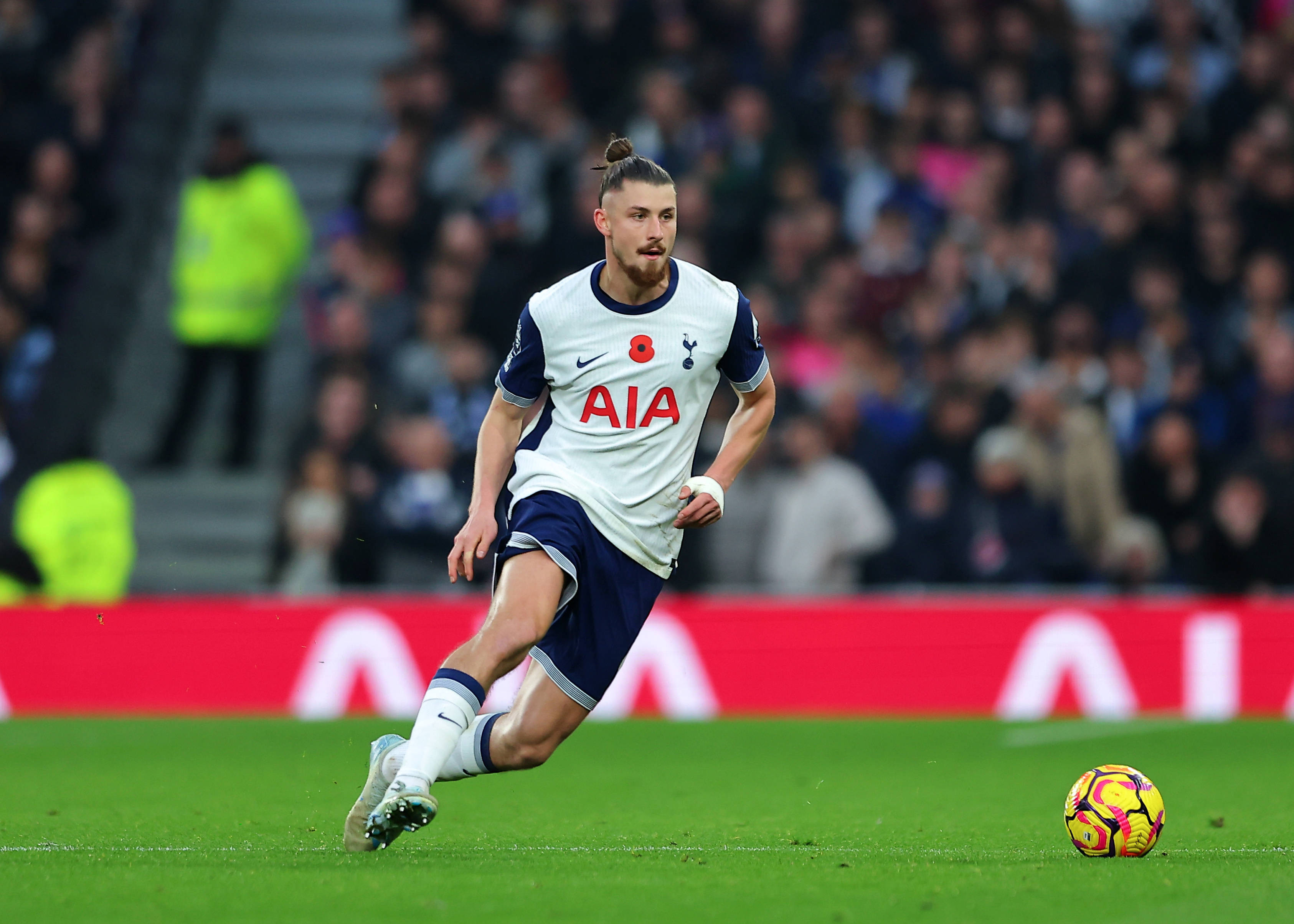 Tottenham a luat decizia &icirc;n privința lui Radu Drăgușin! Anunțul venit din Italia