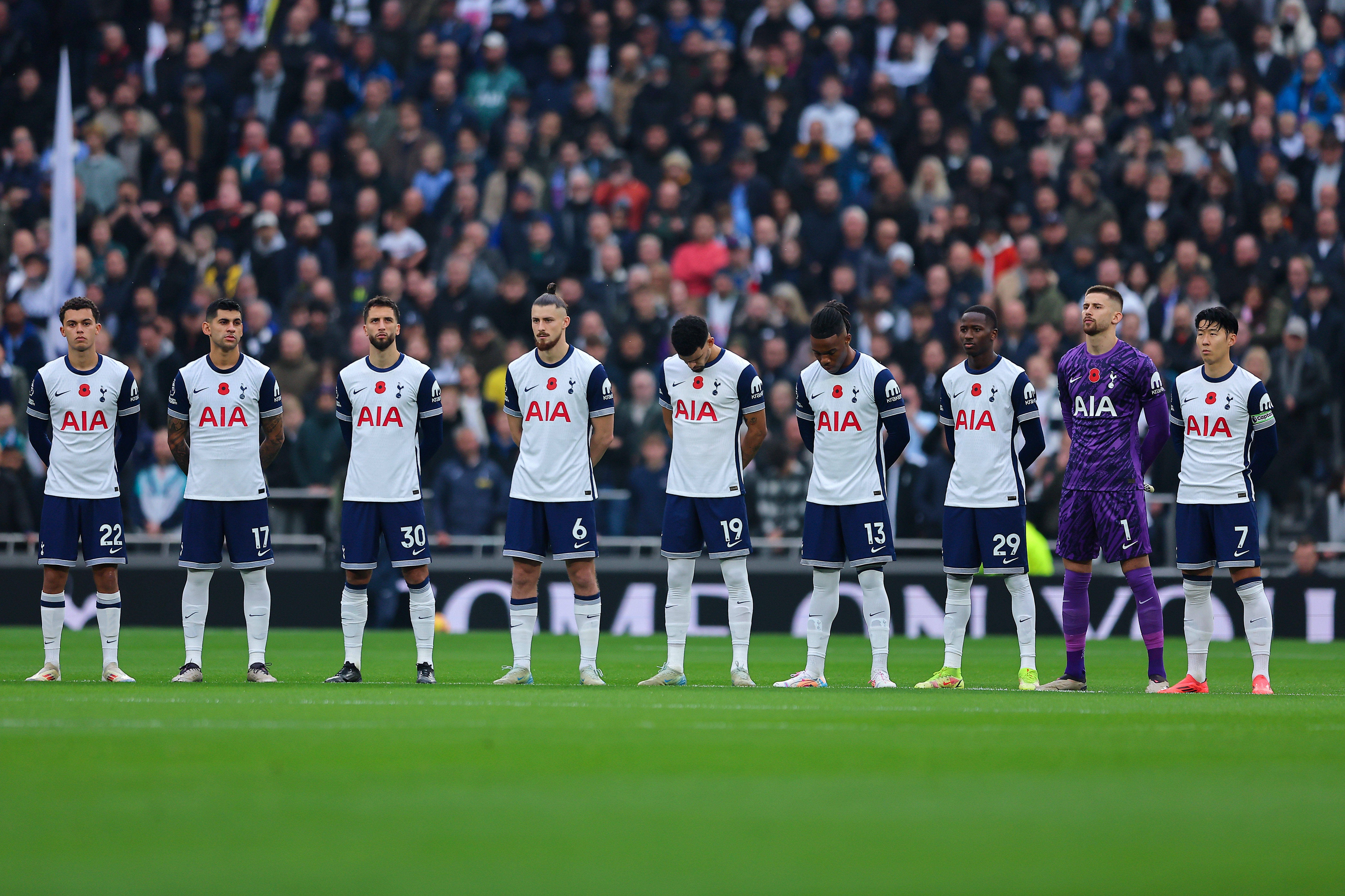 Veste mare pentru Radu Drăgușin! Tottenham &icirc;l vinde la Real Madrid! Englezii așteaptă o sumă uriașă