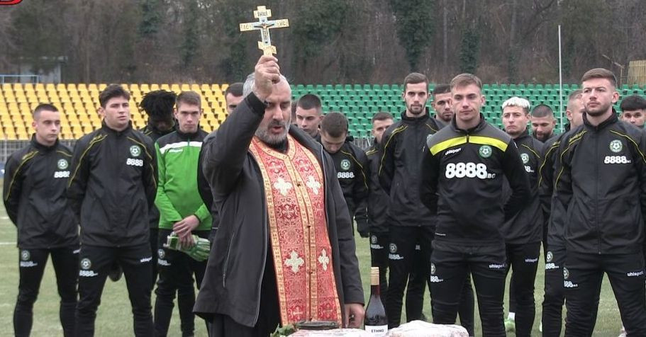 FC Dobrogea 1919 luptă pentru promovarea directă &icirc;n prima ligă vecină! Anul trecut a fost antrenată de starul cu 10 sezoane &icirc;n Serie A și Premier League