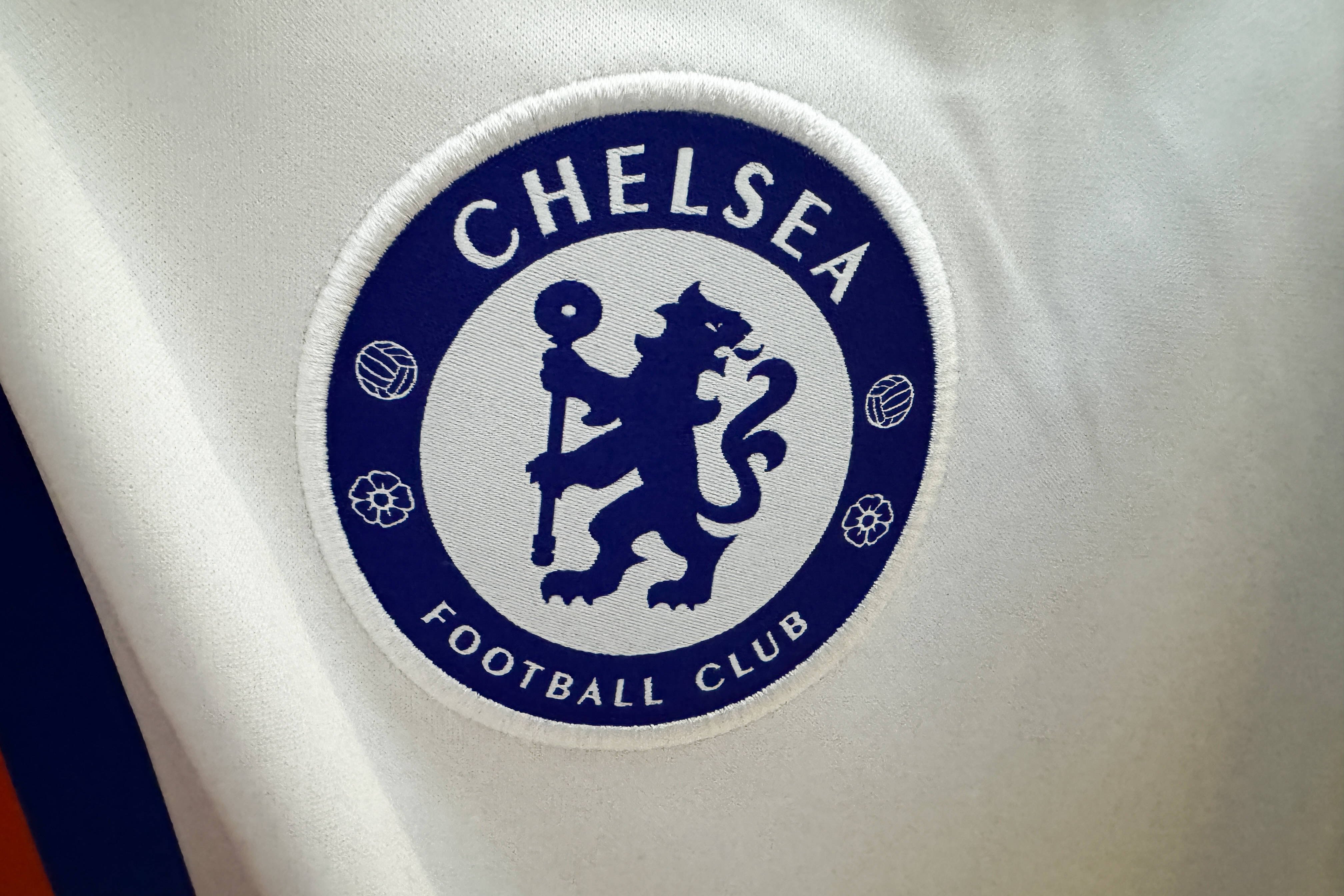 Fiul unui fost internațional cu 78 selecții s-a transferat la Chelsea
