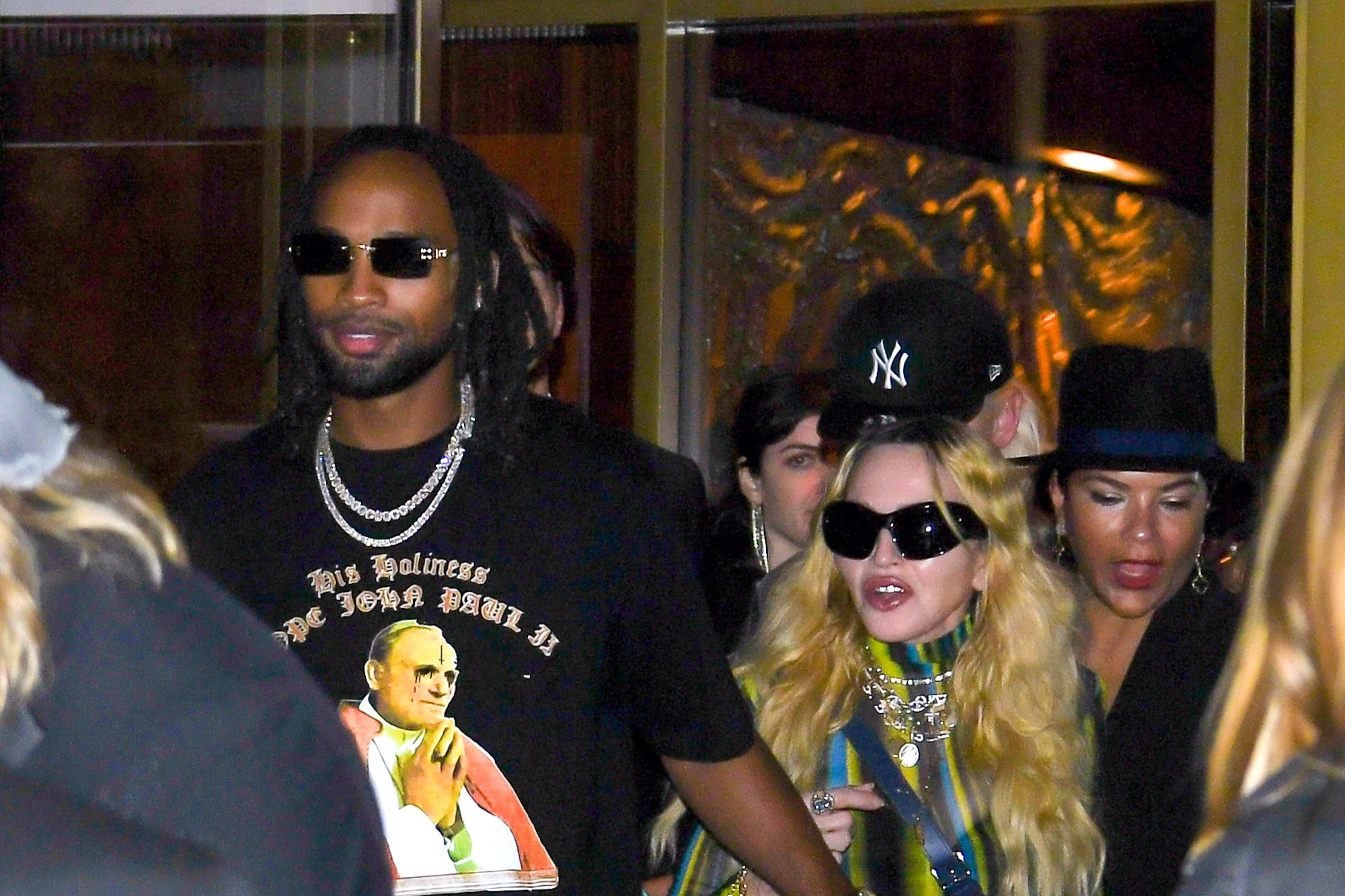 Madonna s-a &icirc;mpăcat cu iubitul fotbalist, cu 38 de ani mai t&acirc;năr dec&acirc;t ea!