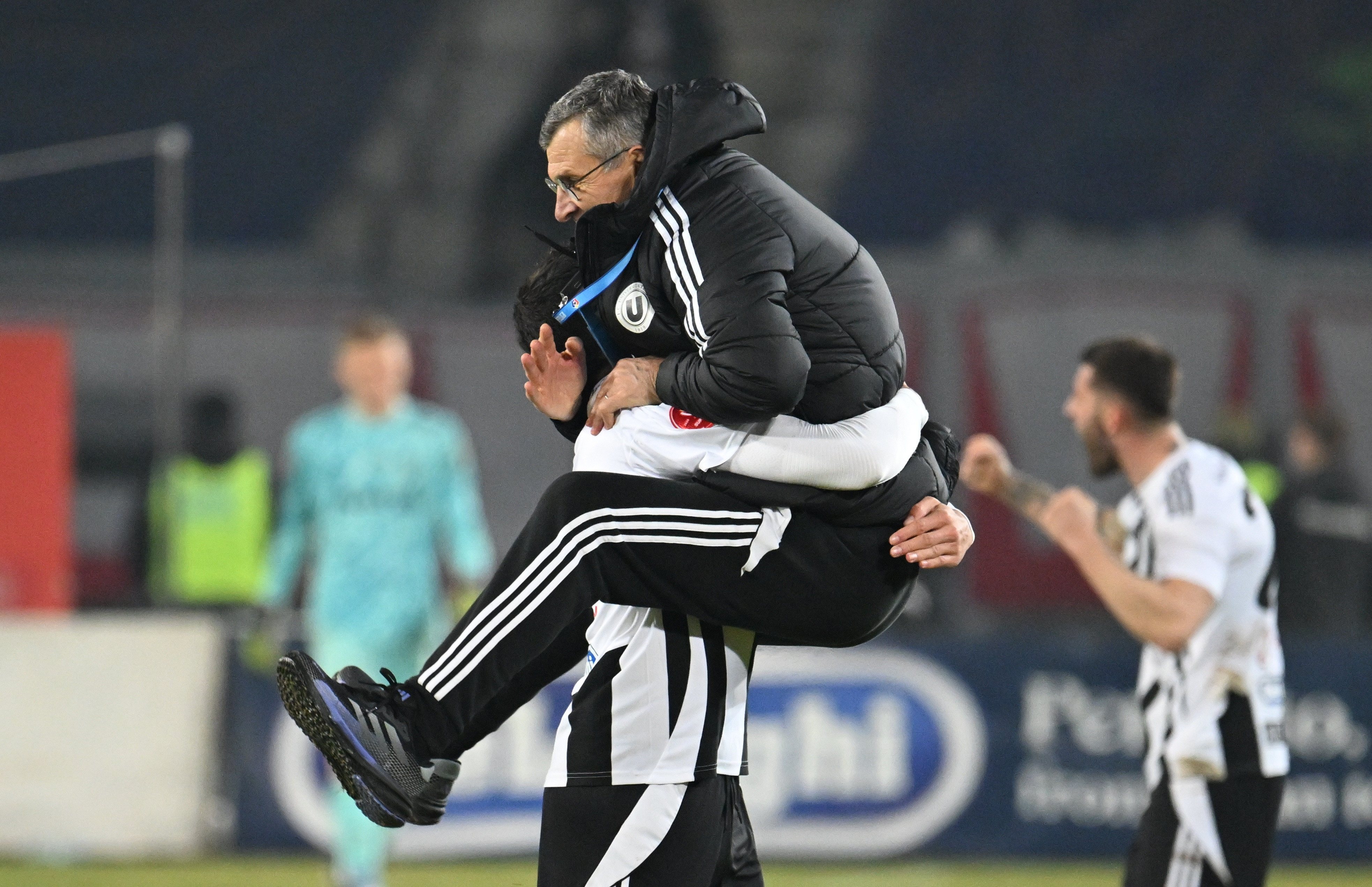 Titularul liderului din Superliga compară Rom&acirc;nia cu Rusia: Diferența e uriașă! Aici &icirc;ncasez un salariu pe jumătate