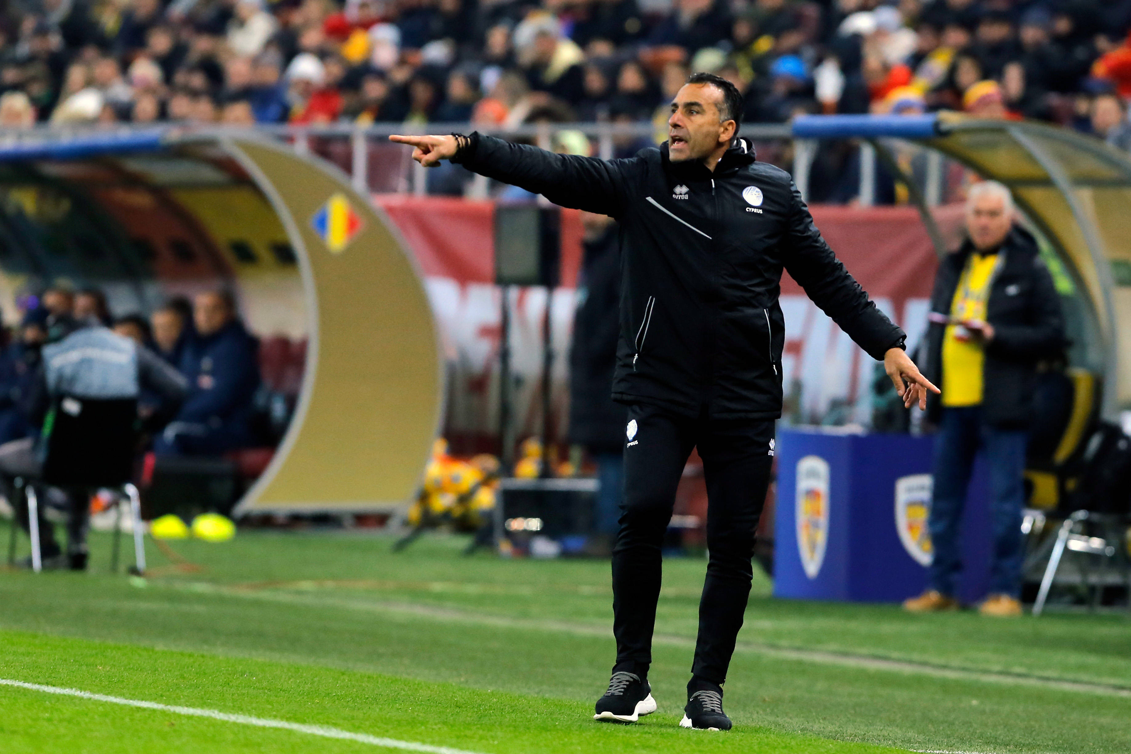 Reacția selecționerului din Cipru c&acirc;nd a văzut că dă din nou peste Rom&acirc;nia, după 1-7 &icirc;n Nations League