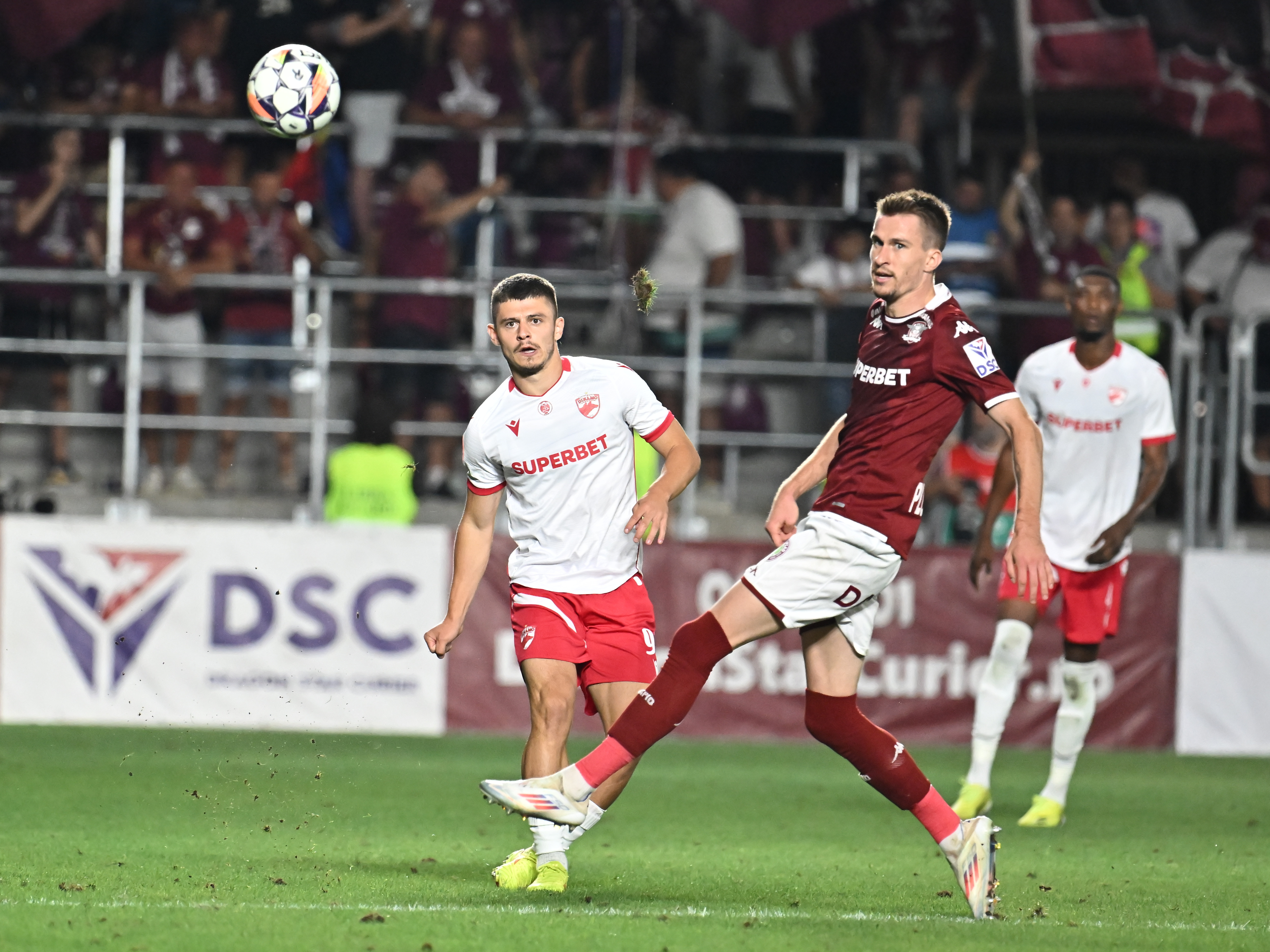 C&acirc;te bilete s-au v&acirc;ndut pentru derby-ul Dinamo - Rapid