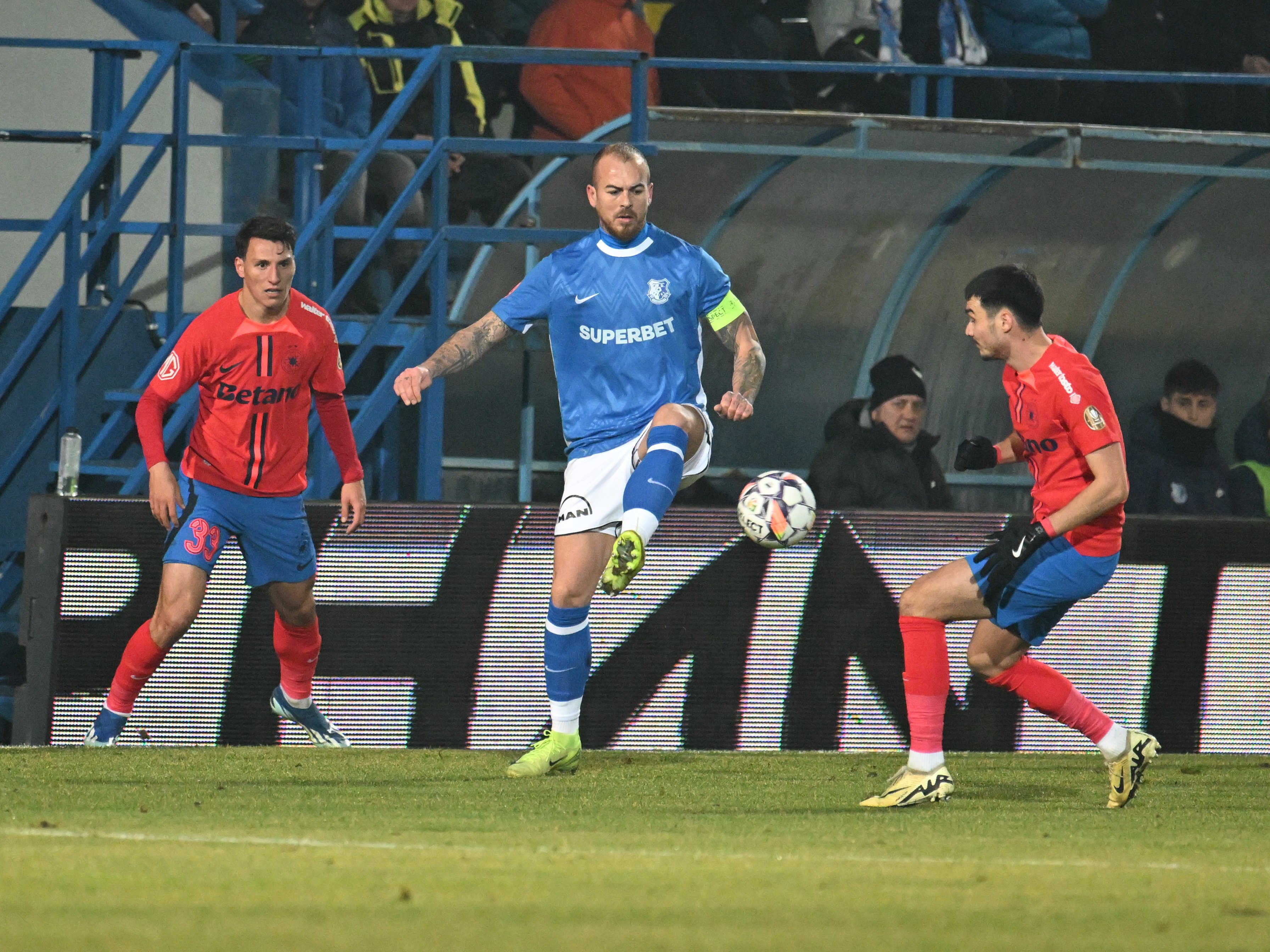 Semne bune și o mare bilă neagră. Cum s-a terminat meciul Alibec vs. B&icirc;rligea &icirc;n Farul - FCSB