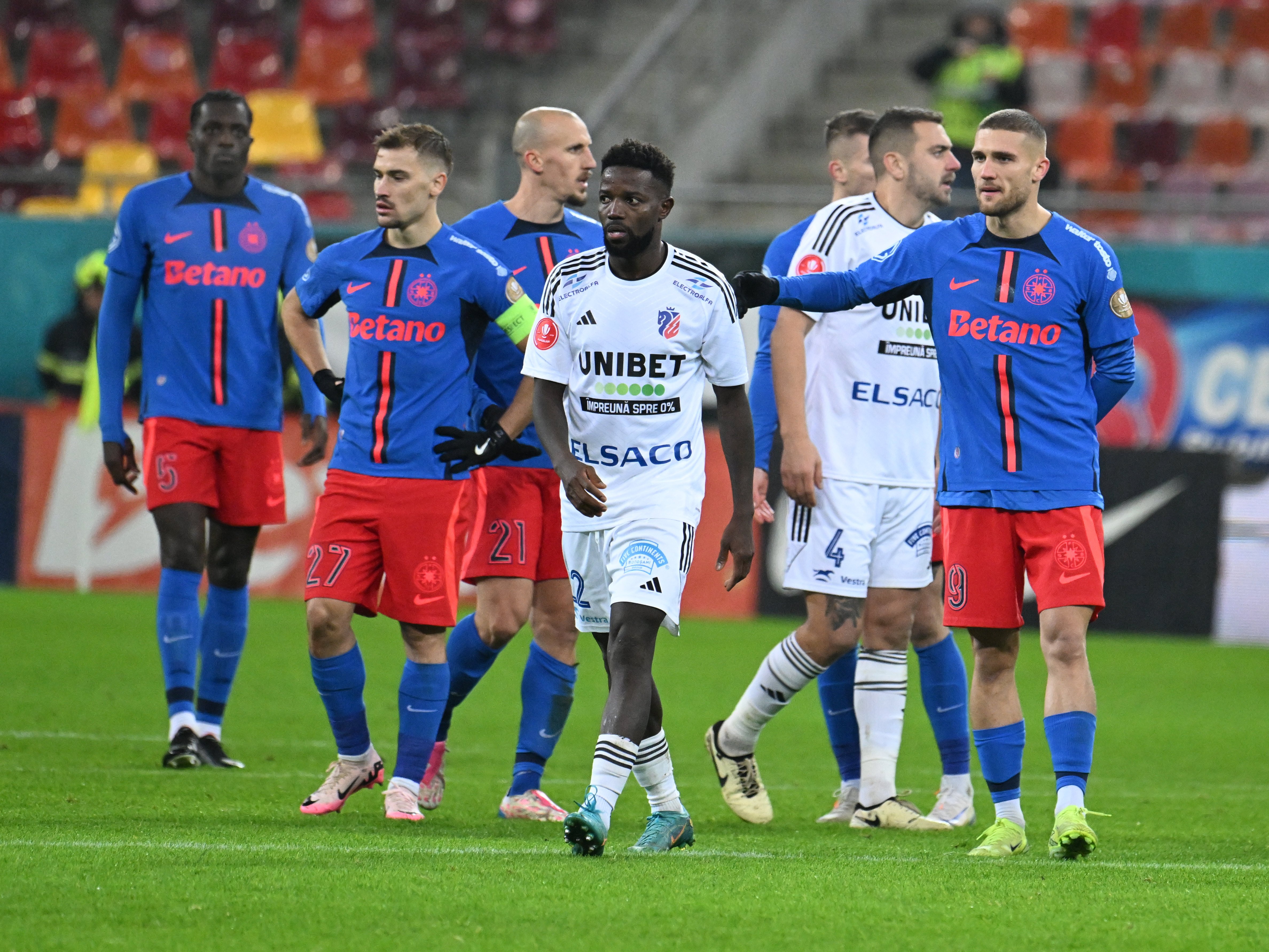 FCSB, jucător devalorizat &icirc;n timp-record! Becali, un car de nervi: &bdquo;Nu dă nimeni nici 100.000 pe el&ldquo;