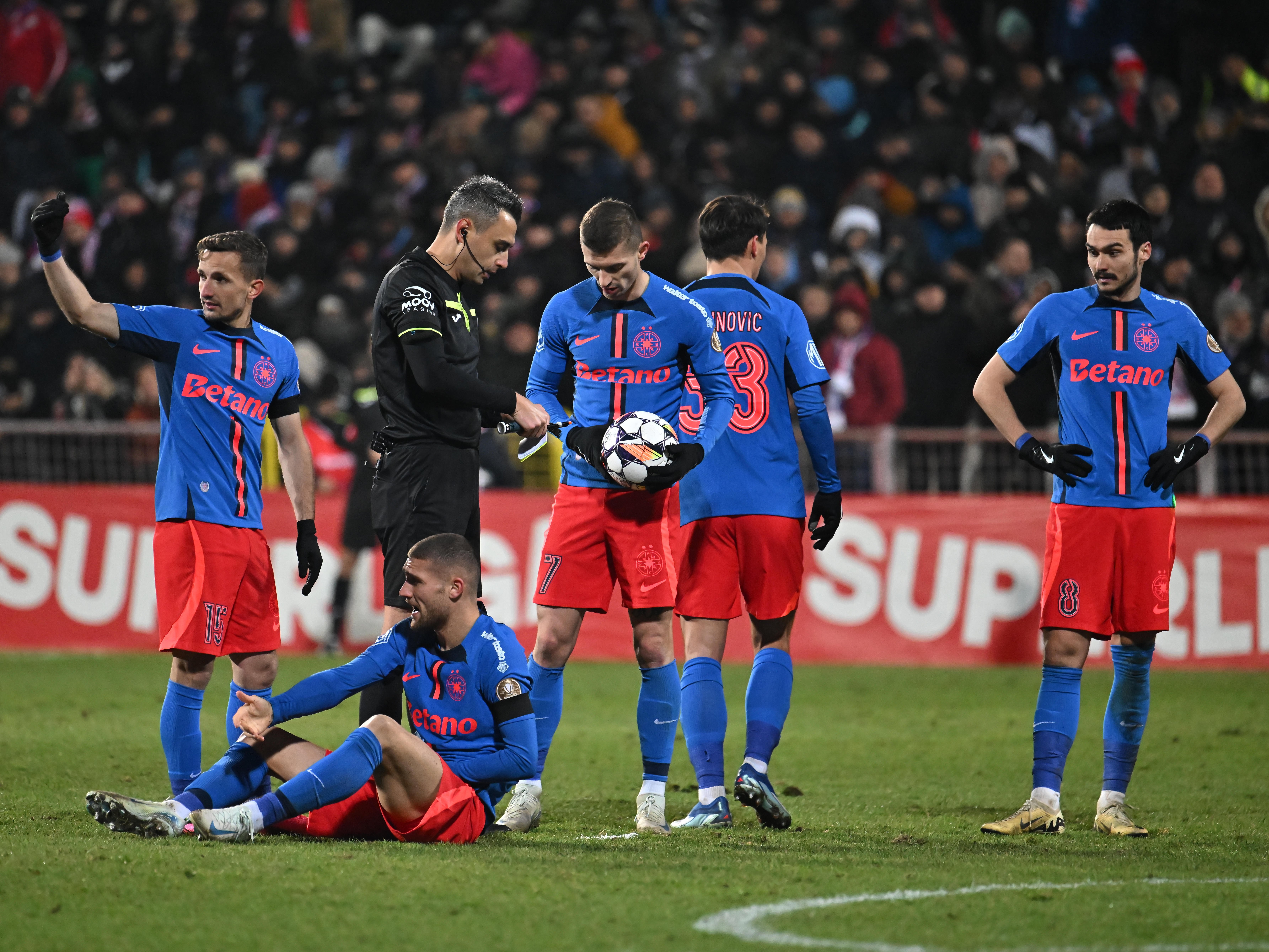 &rdquo;Jucătorul complet&rdquo; de la FCSB, avertizat: &rdquo;Nu trebuie să se culce pe o ureche&rdquo;