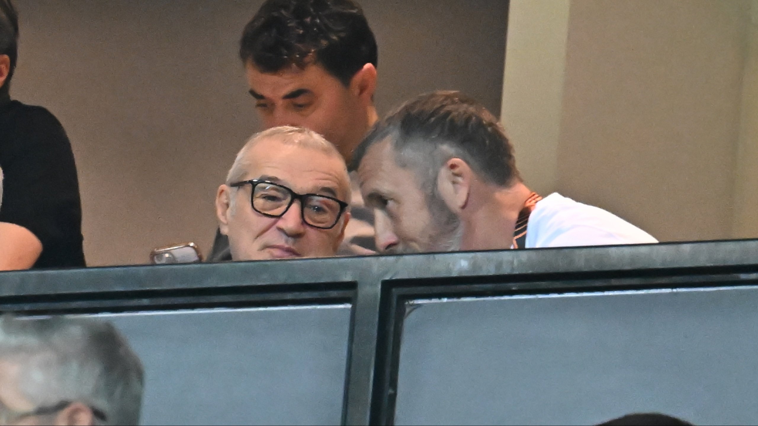 Cine s-ar afla &icirc;n spatele mutărilor &rdquo;de geniu&rdquo; făcute de Gigi Becali la FCSB: &rdquo;Cred că se mai consultă!&rdquo;