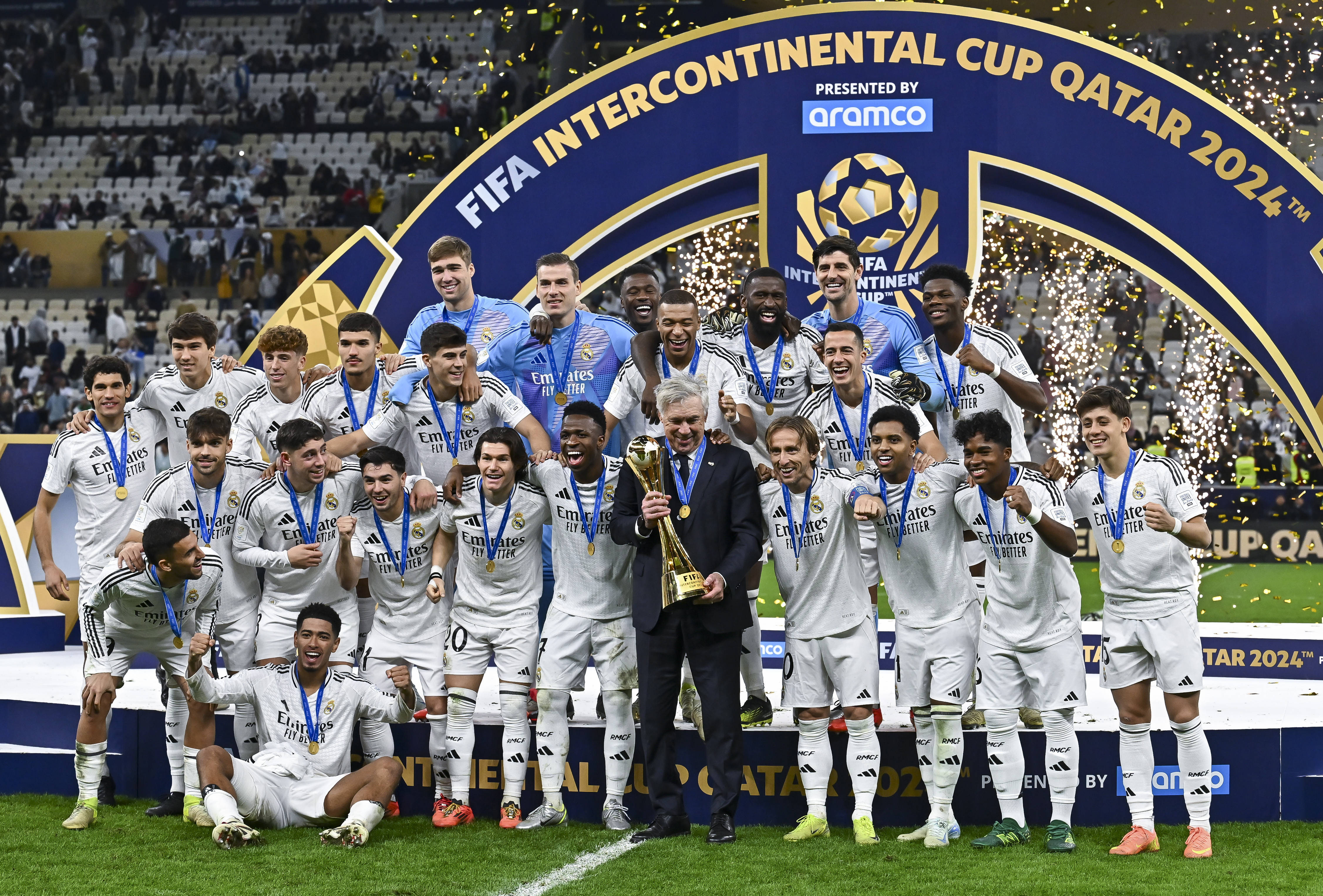 Carlo Ancelotti a devenit antrenorul numărul 1 din istoria lui Real Madrid! Declarațiile italianului și reacția lui Kylian Mbappe după finala Intercontinental Cup