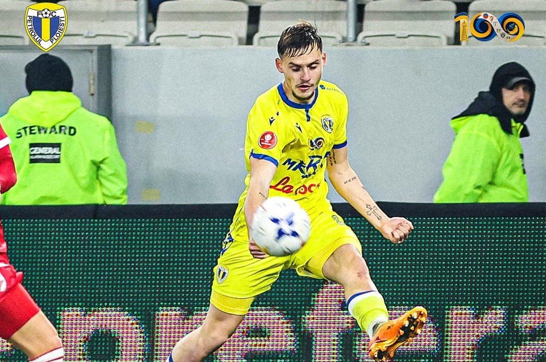 Portarul din Premier League care a marcat 6 goluri &icirc;ntr-un meci a debutat la Petrolul Ploiești &icirc;n 0-0 cu Dinamo! &rdquo;Acum joc pe postul de fundaș st&acirc;nga&rdquo;